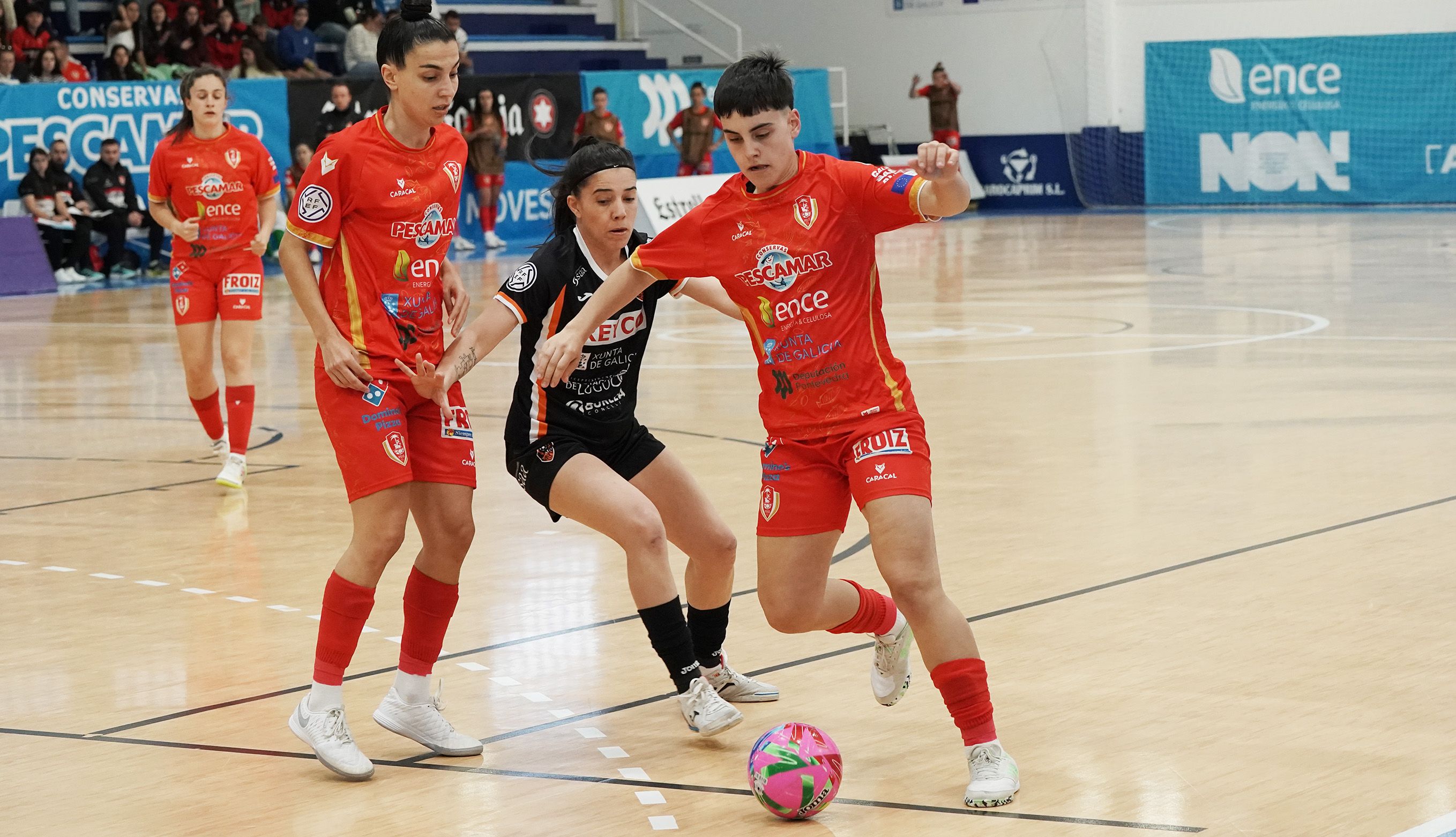Partido de liga entre Poio Pescamar y Reyco Burela en la Seca