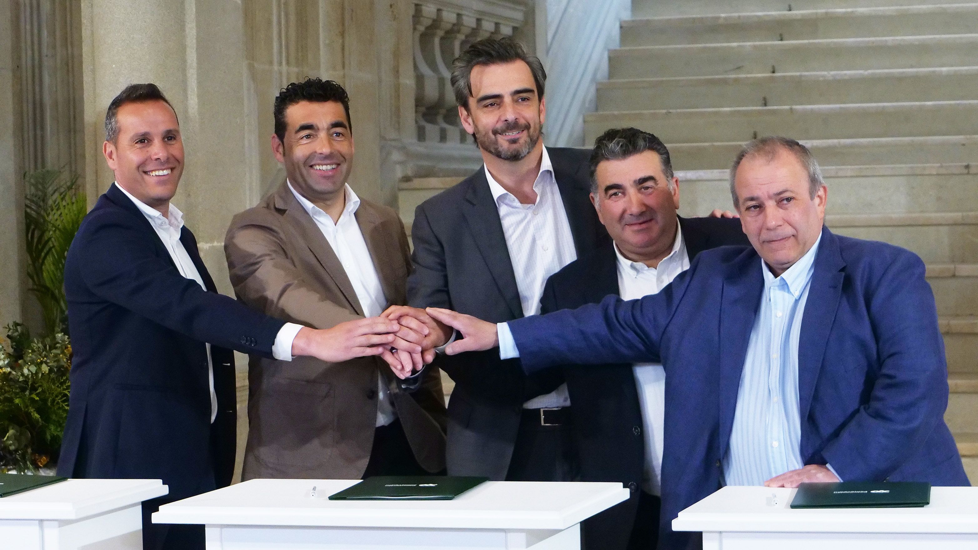 Sito Gómez, Luis López, Diego Calvo, Ricardo Martínez y Carlos Costa presentaron este transporte gratuito