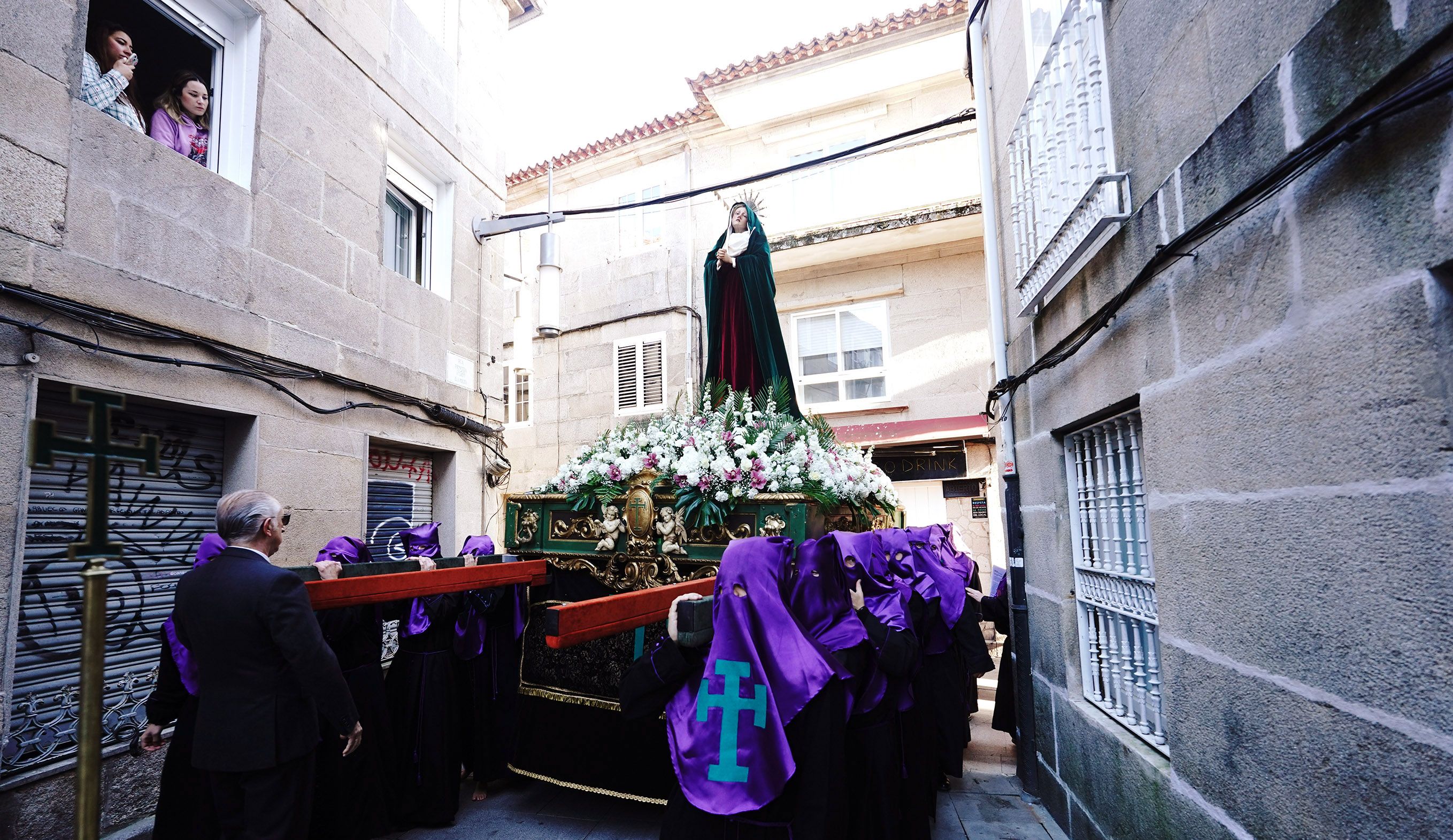 Procesión do 'Encontro' con Viacrucis Penitencial na Semana Santa de Pontevedra