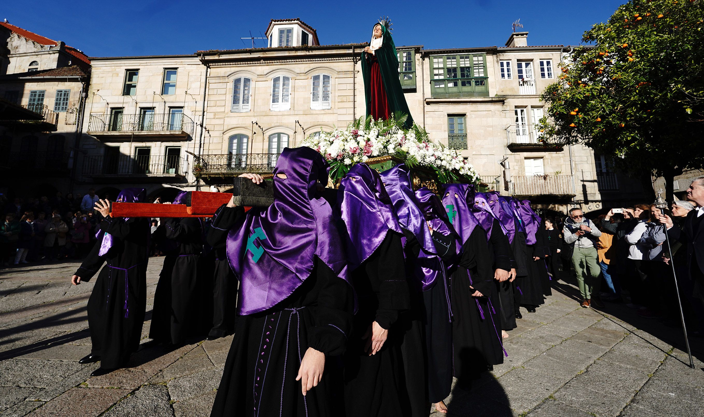 Procesión do 'Encontro' con Viacrucis Penitencial na Semana Santa de Pontevedra