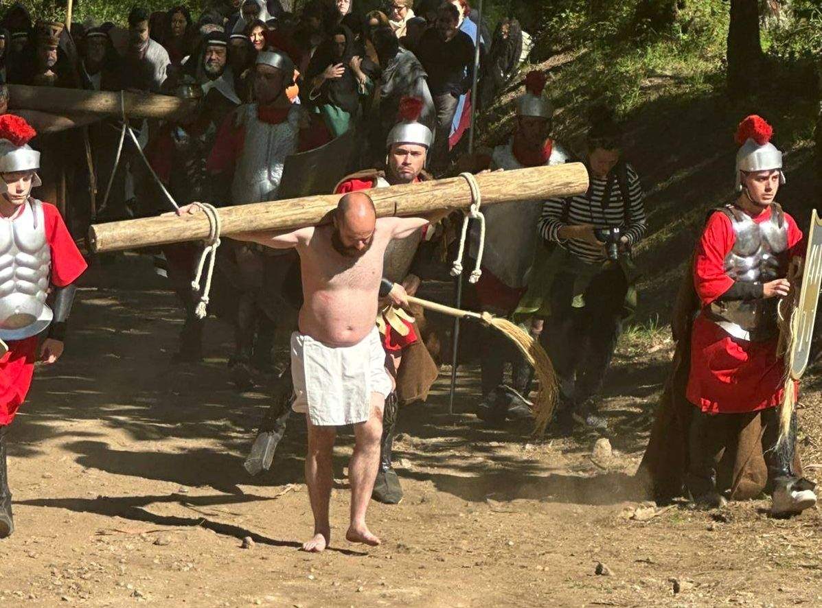 Vía Crucis da Semana Santa de Paradela Vía Crucis da Semana Santa de Paradela