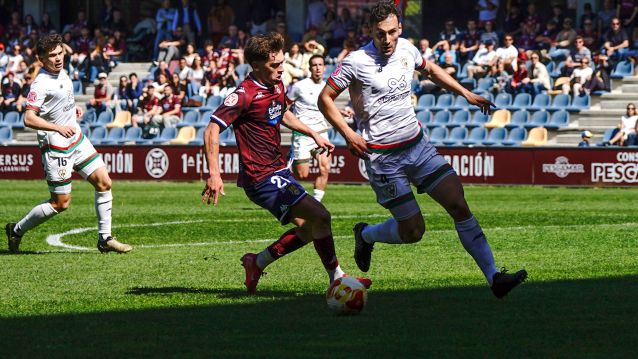 Partido entre Pontevedra y Barakaldo en el Municipal de Pasarón