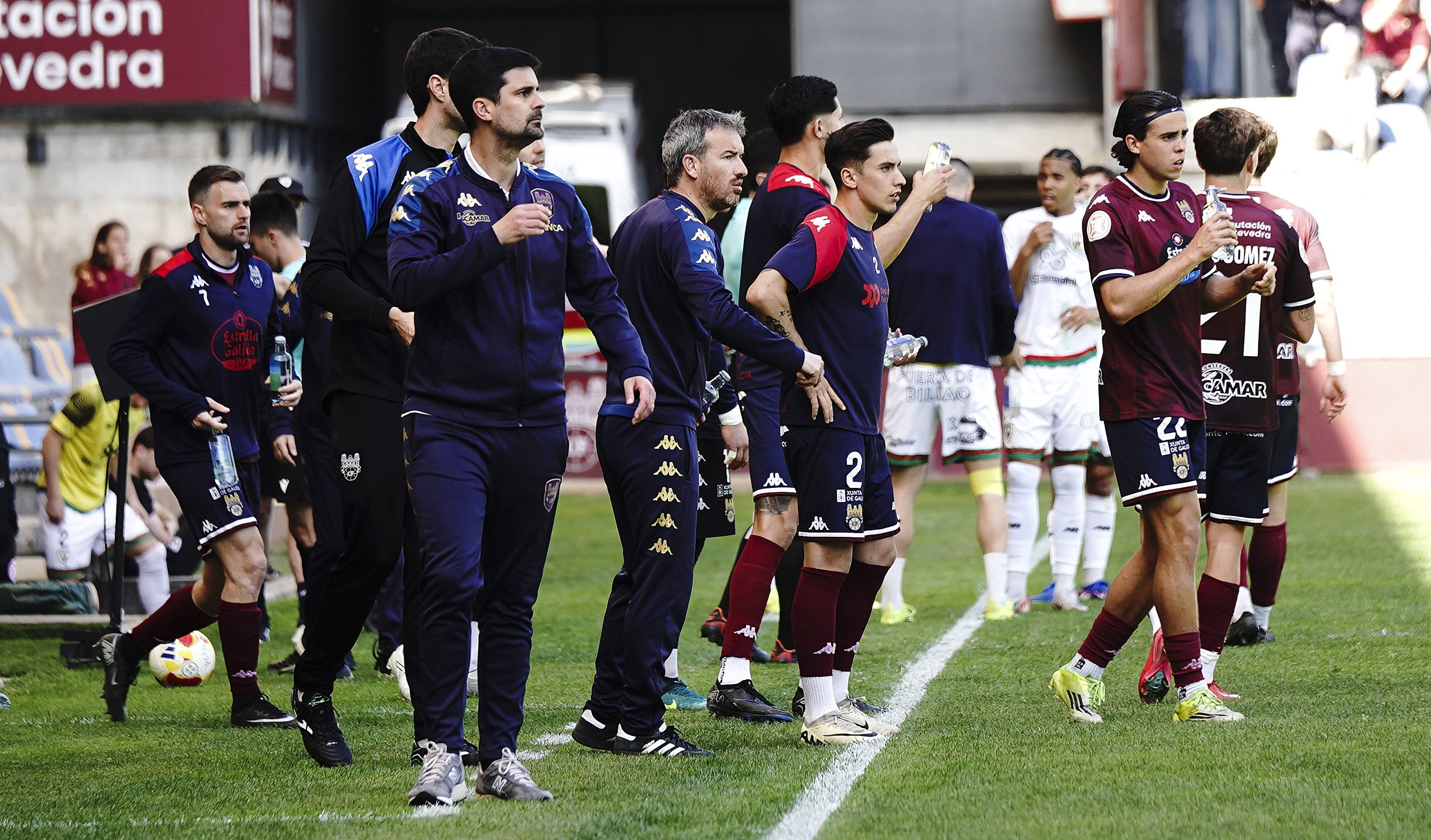 Partido entre Pontevedra CF e Barakaldo CF en Pasarón