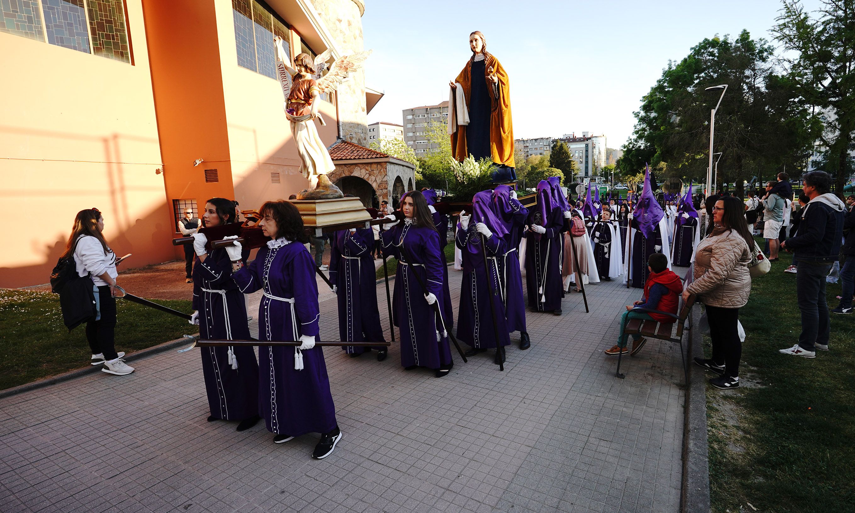 Procesión do Encontro de Xesús Resucitado que pecha a Semana Santa de Pontevedra Procesión do Encontro de Xesús Resucitado que pecha a Semana Santa de Pontevedra