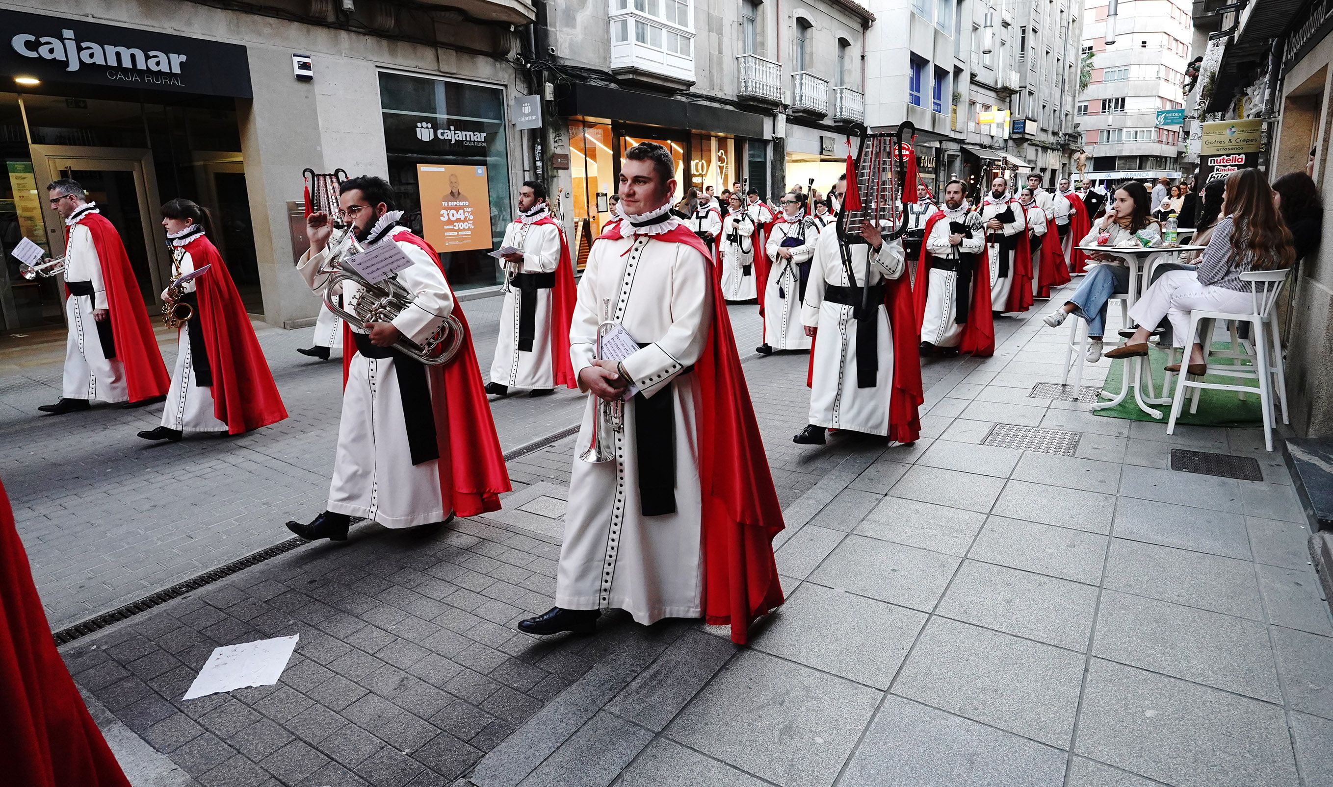 Procesión do Encontro de Xesús Resucitado que pecha a Semana Santa de Pontevedra Procesión do Encontro de Xesús Resucitado que pecha a Semana Santa de Pontevedra