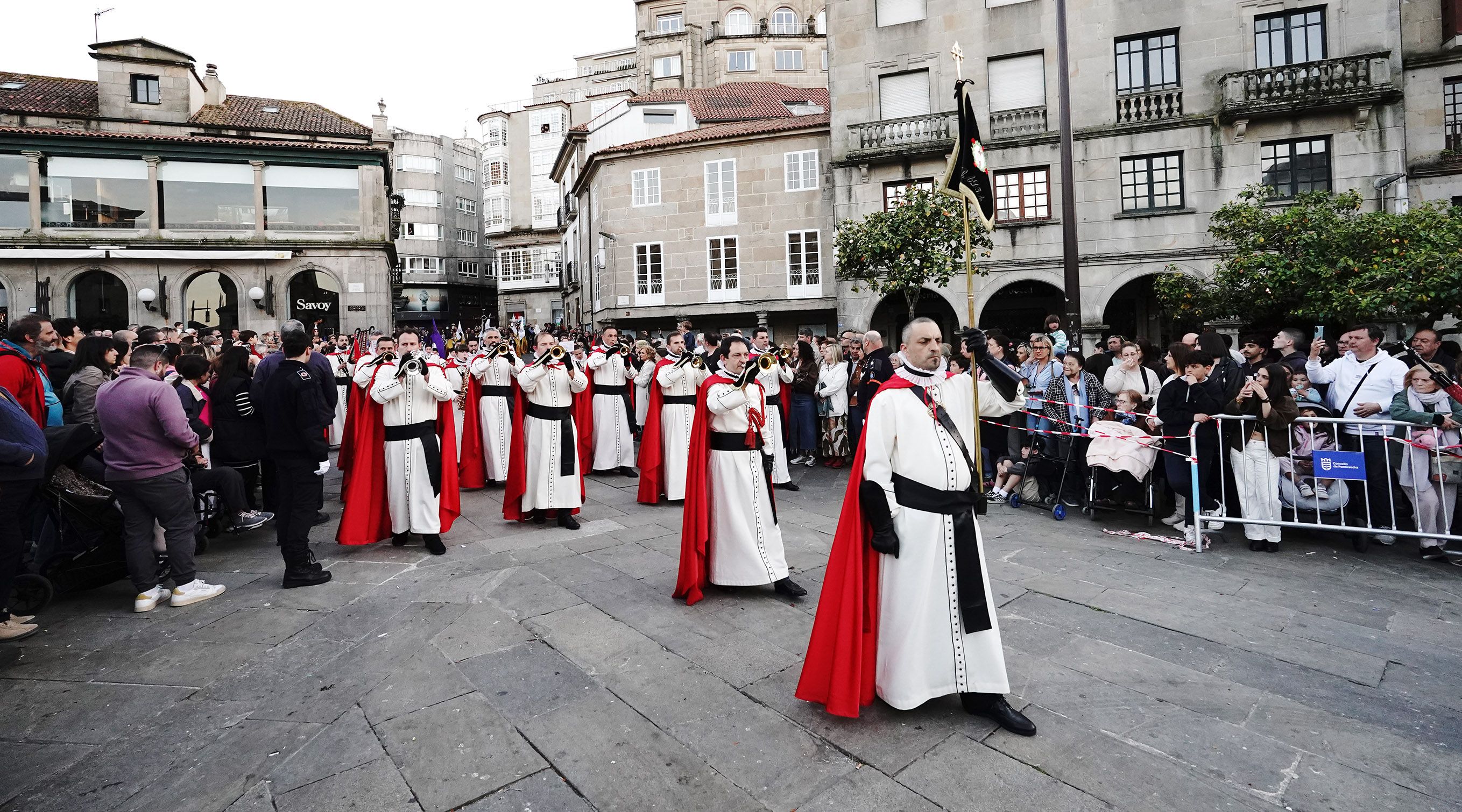 Procesión do Encontro de Xesús Resucitado que pecha a Semana Santa de Pontevedra Procesión do Encontro de Xesús Resucitado que pecha a Semana Santa de Pontevedra