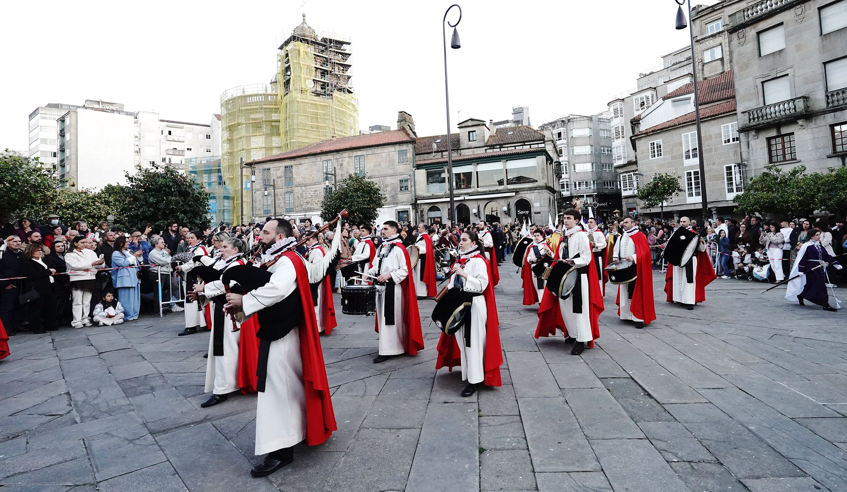 Procesión do Encontro de Xesús Resucitado que pecha a Semana Santa de Pontevedra Procesión do Encontro de Xesús Resucitado que pecha a Semana Santa de Pontevedra