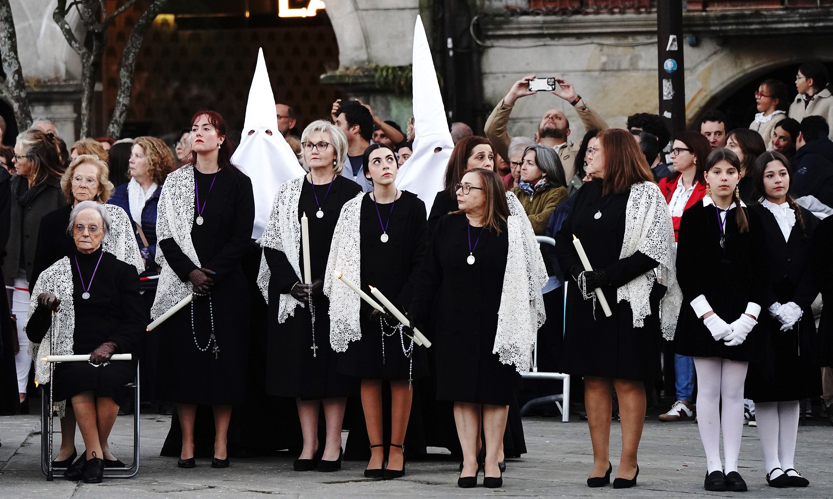 Procesión do Encontro de Xesús Resucitado que pecha a Semana Santa de Pontevedra Procesión do Encontro de Xesús Resucitado que pecha a Semana Santa de Pontevedra