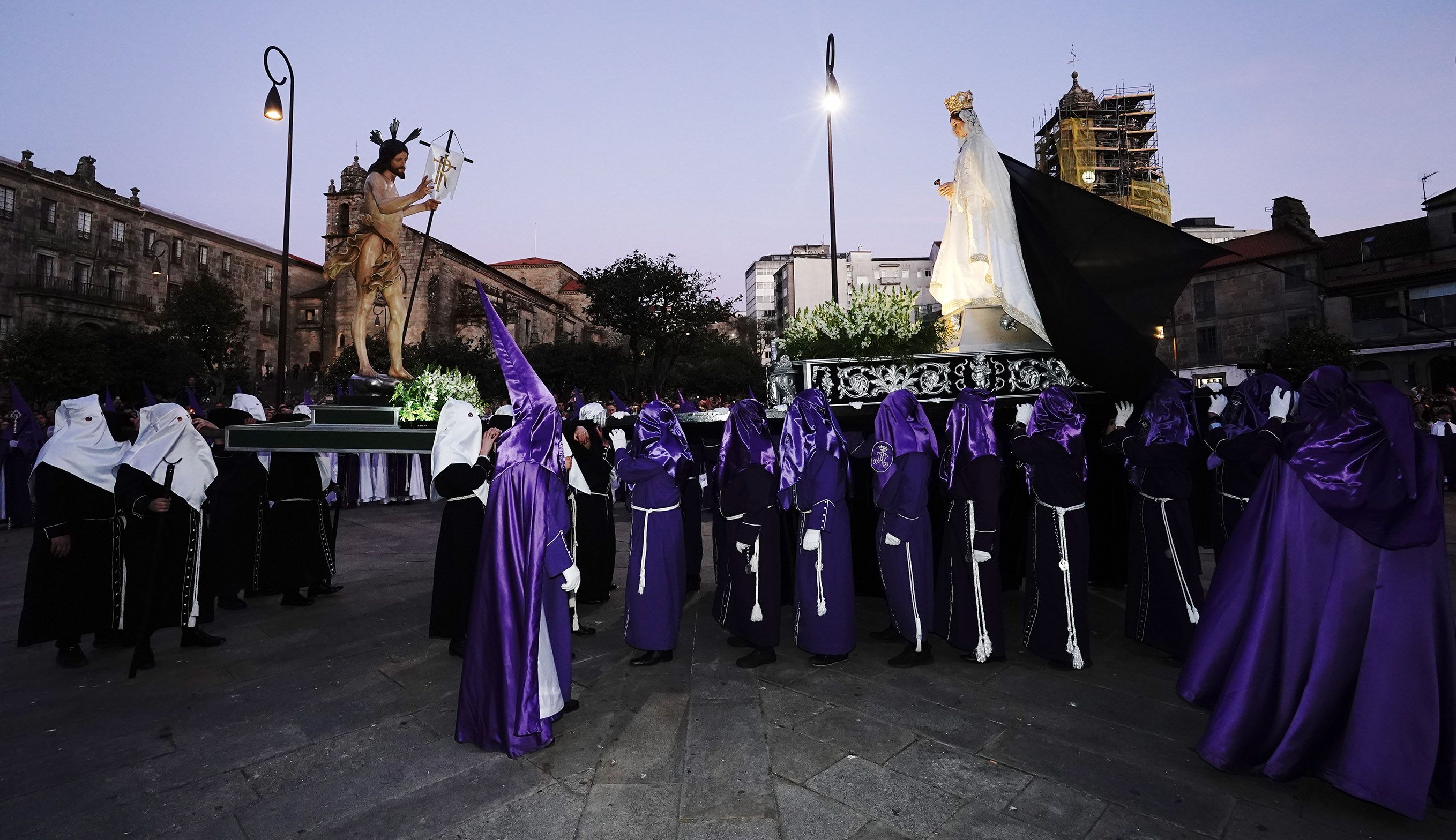 Procesión do Encontro de Xesús Resucitado que pecha a Semana Santa de Pontevedra Procesión do Encontro de Xesús Resucitado que pecha a Semana Santa de Pontevedra