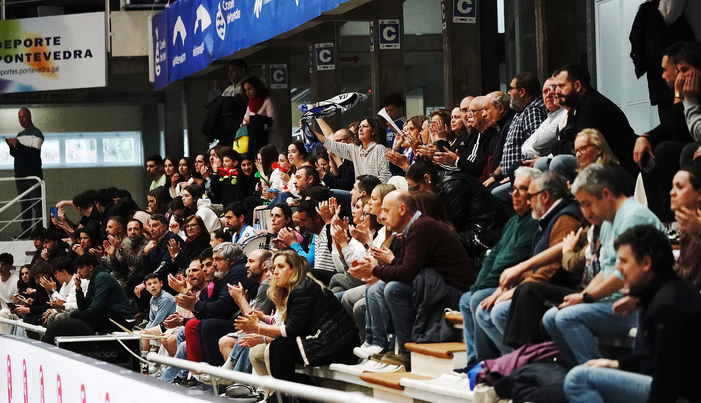 Partido entre Cisne y Club Balonmano Soria en el Municipal Partido entre Cisne y Club Balonmano Soria en el Municipal