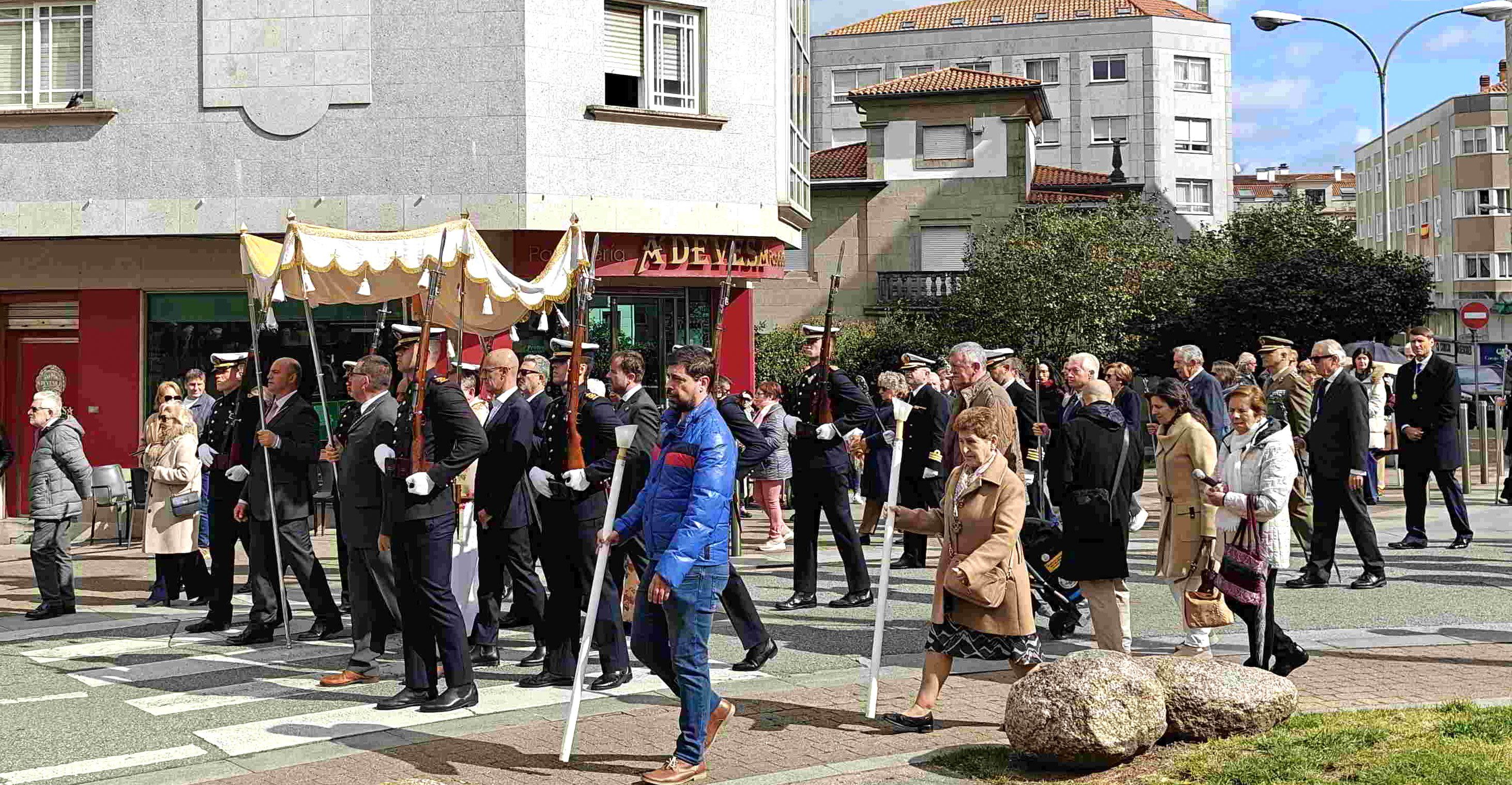 Procesión de la Comunión de Pascua (Viático) Procesión de la Comunión de Pascua (Viático)