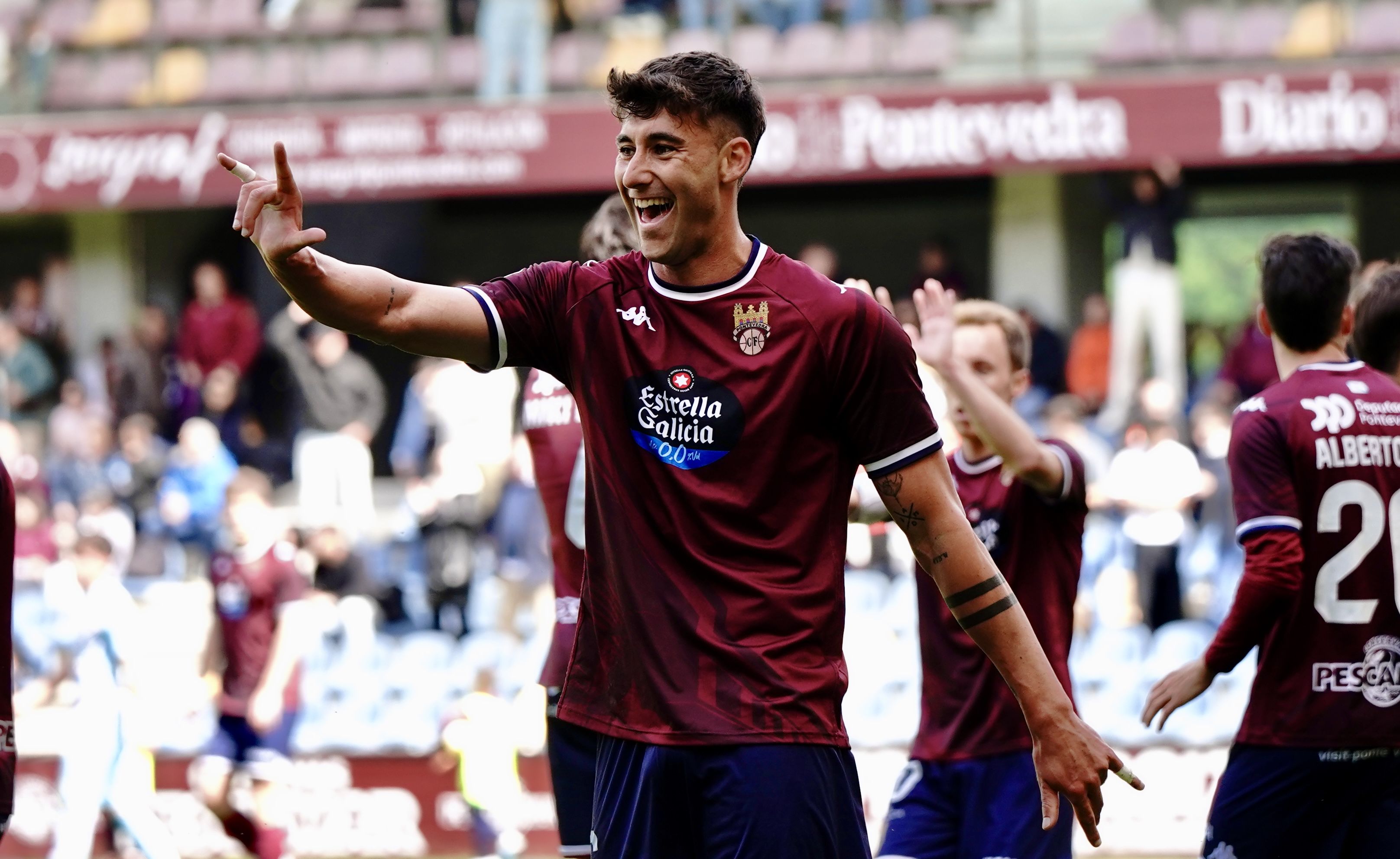 Alain Ribeiro celebra el 1-0 frente a la Ponferradina