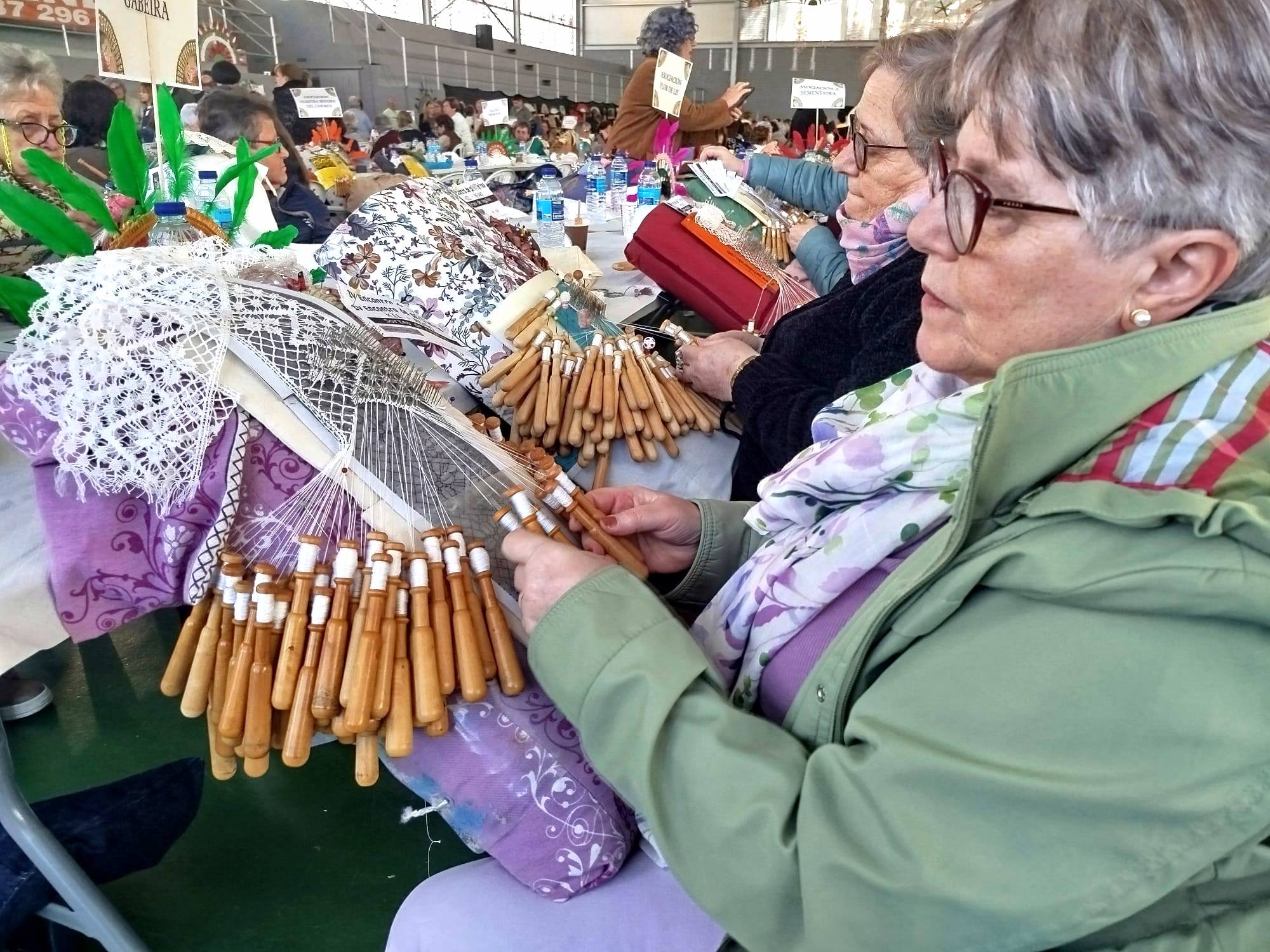 Palilleiras no encontro en Meaño
