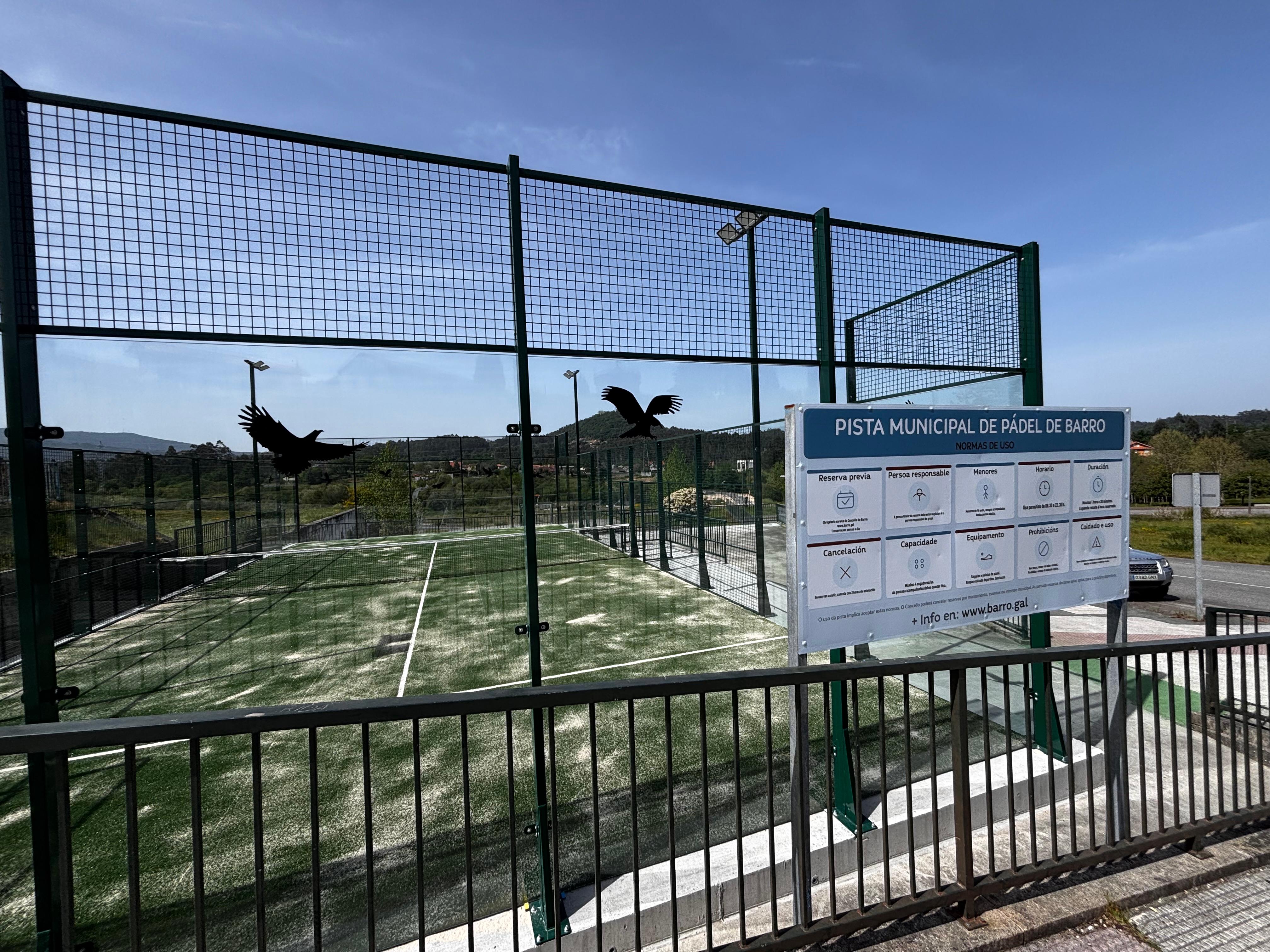 Nova pista de pádel construída no núcleo de San Antoniño