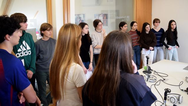 Estudantes do clube de lectura do IES Sánchez Cantón de Pontevedra Estudantes do clube de lectura do IES Sánchez Cantón de Pontevedra