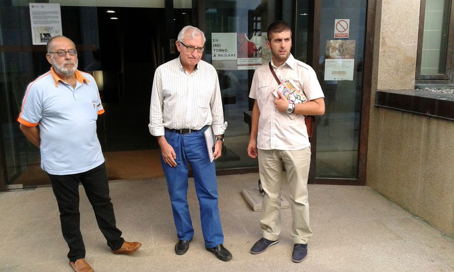 El diputado Xosé Leal visita el Museo de Pontevedra