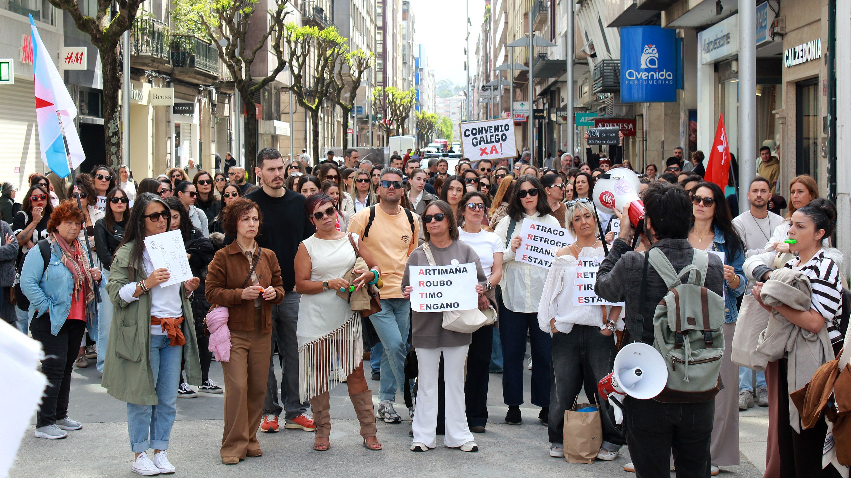 Manifestación en Pontevedra del personal del comercio textil y calzado Manifestación en Pontevedra del personal del comercio textil y calzado