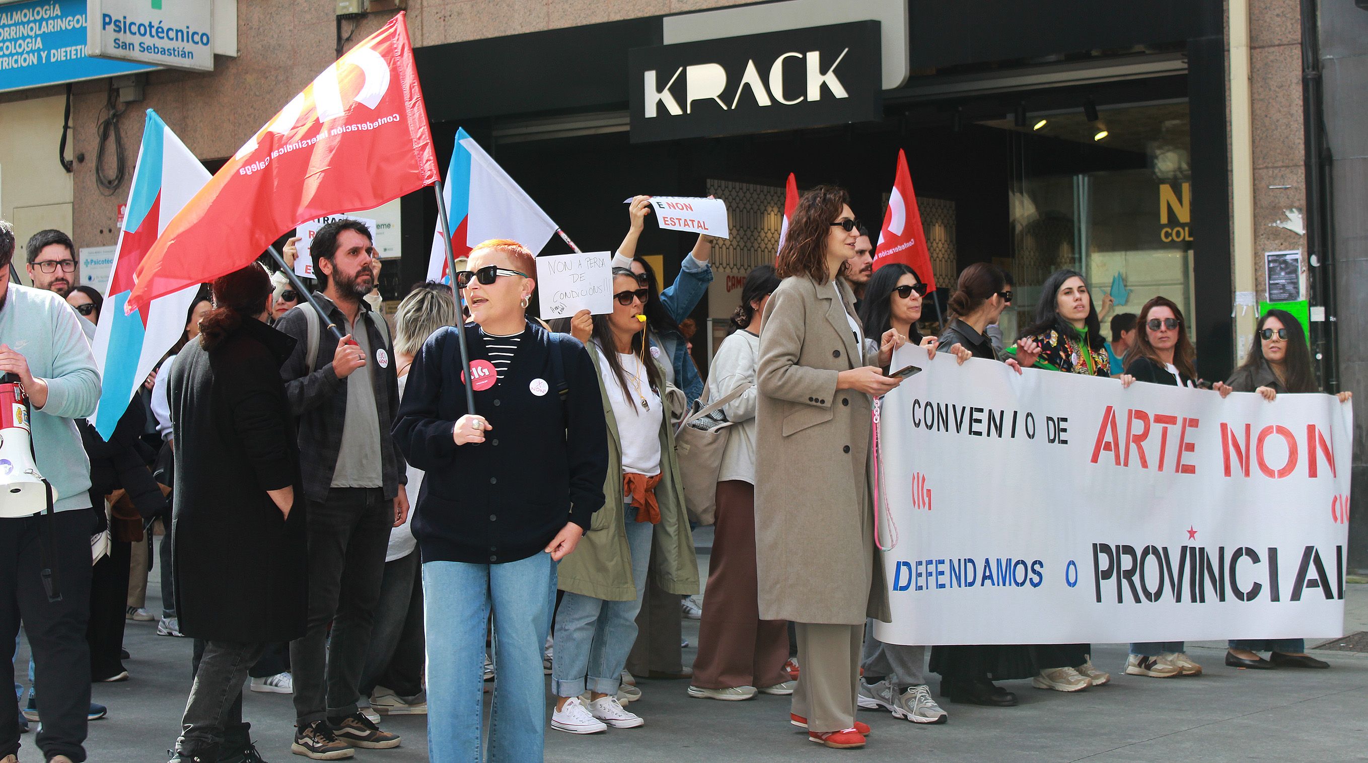Manifestación en Pontevedra do persoal do comercio textil e calzado