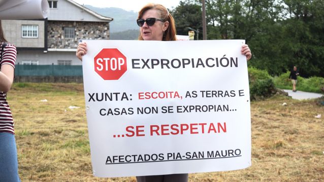 Vecinos de a Parda afectados por el polígono de viviendas que quiere construír a Xunta