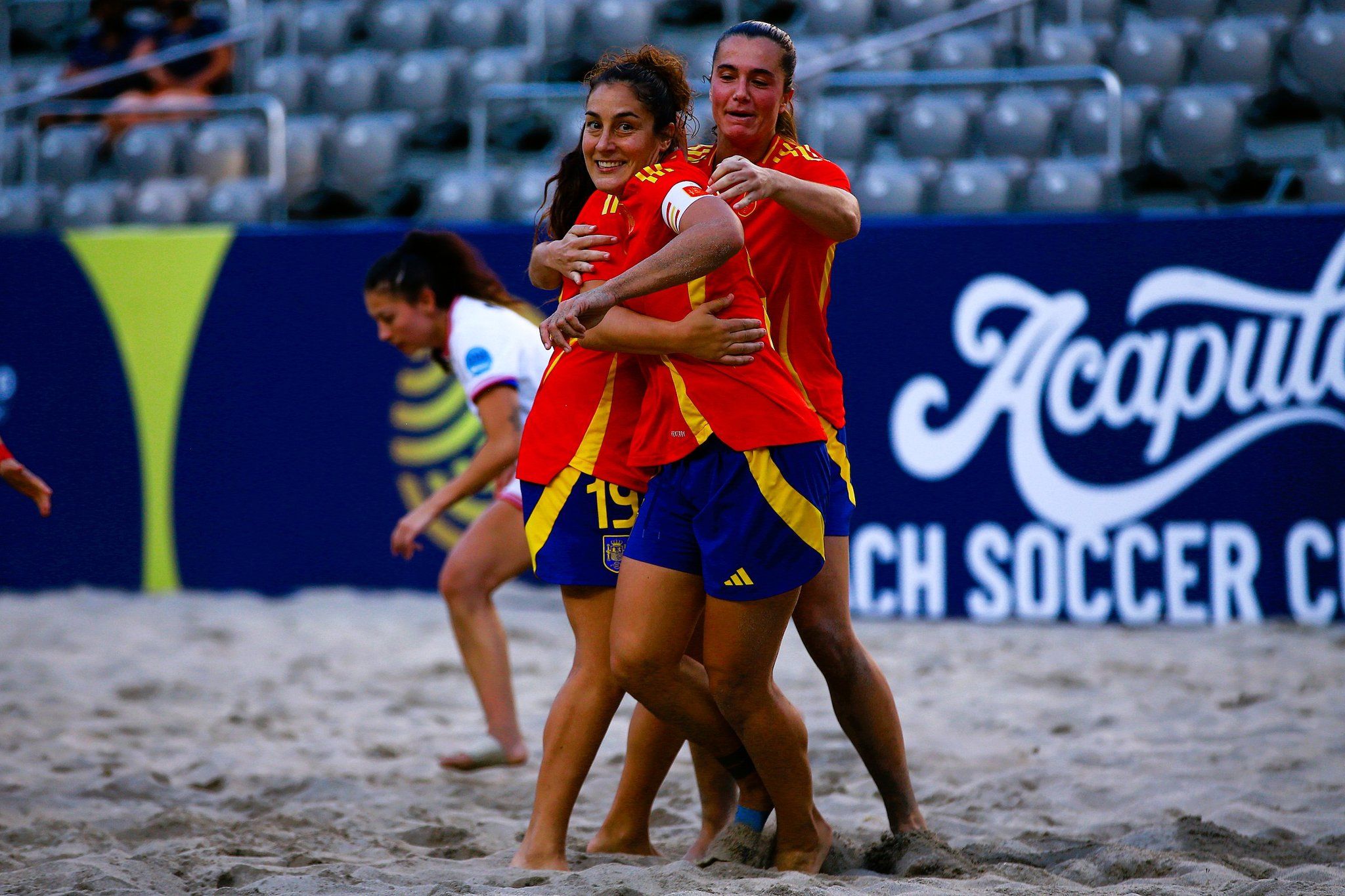 Andrea Mirón, en un partido con la Selección Española de Fútbol Playa