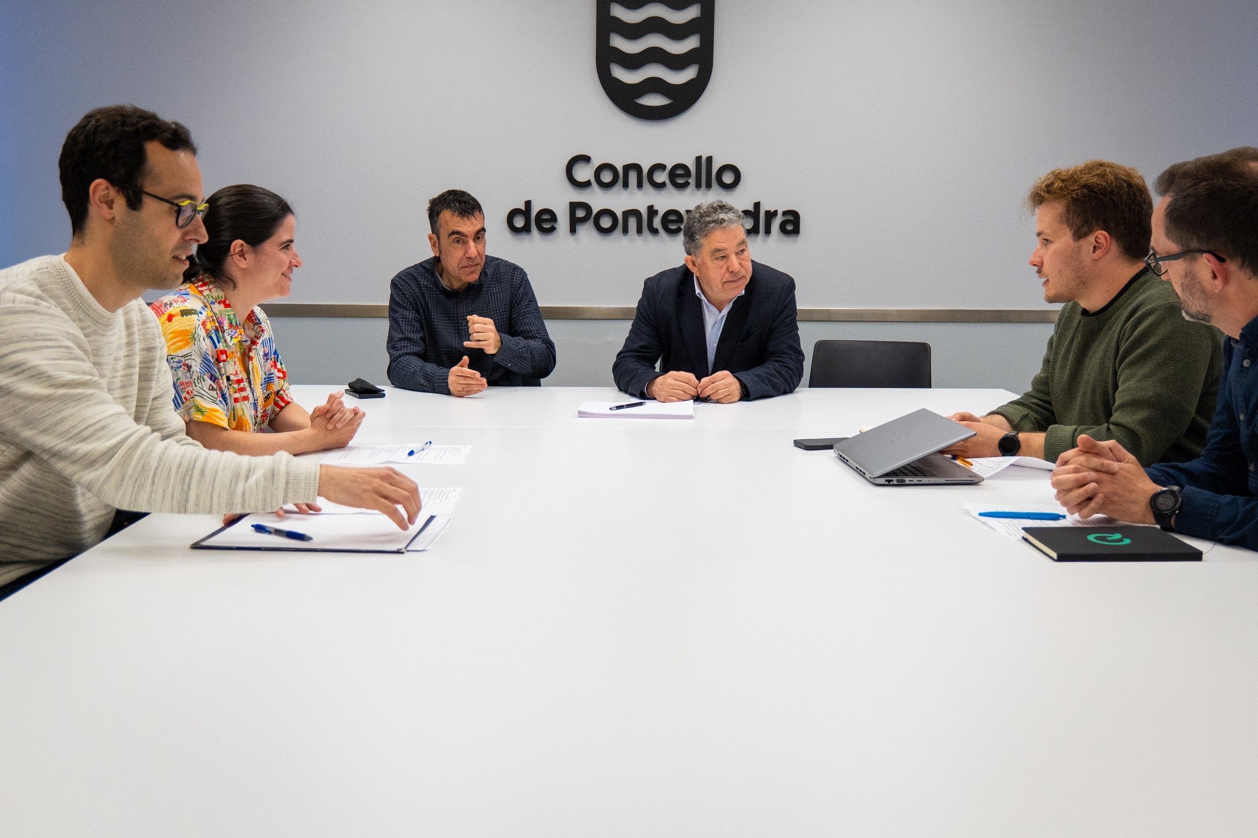 Reunión da Asociación veciñal de Mollavao co alcalde