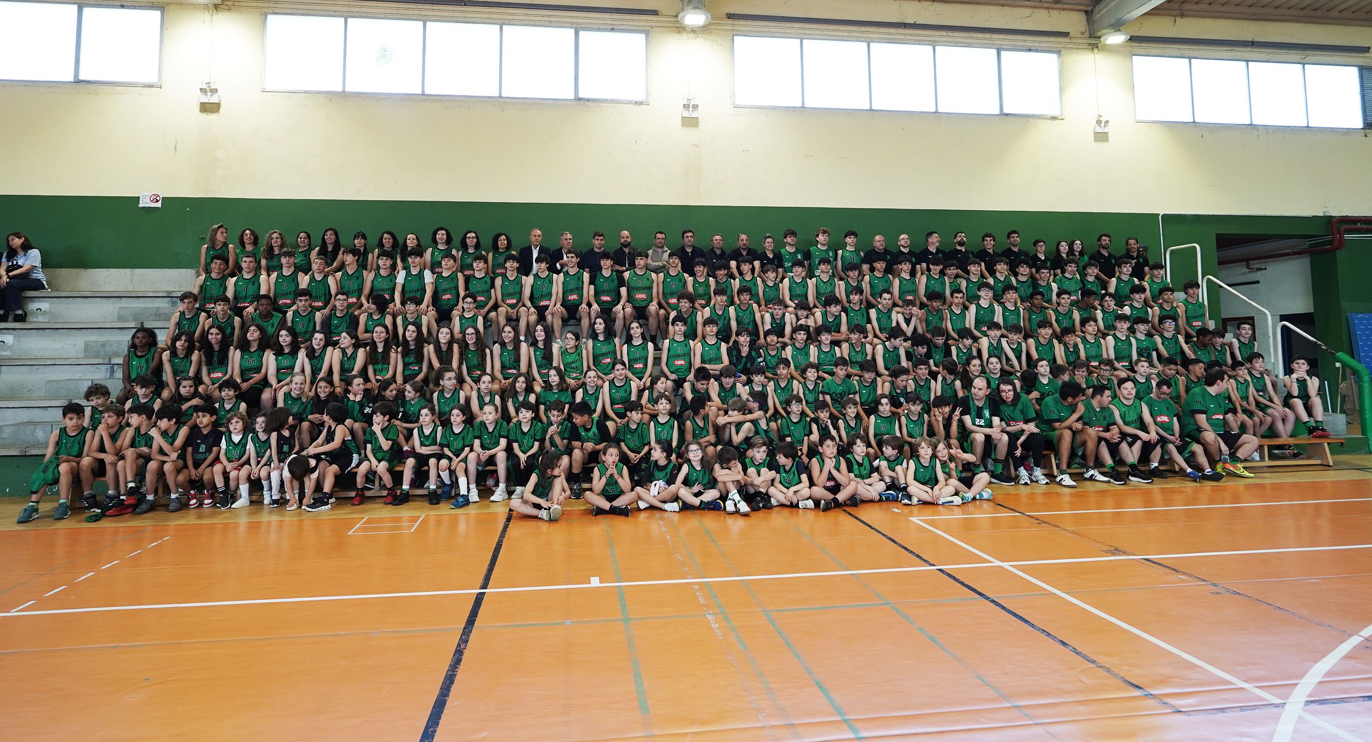 Presentación de equipos do Club de Baloncesto Estudantes Pontevedra 25-26