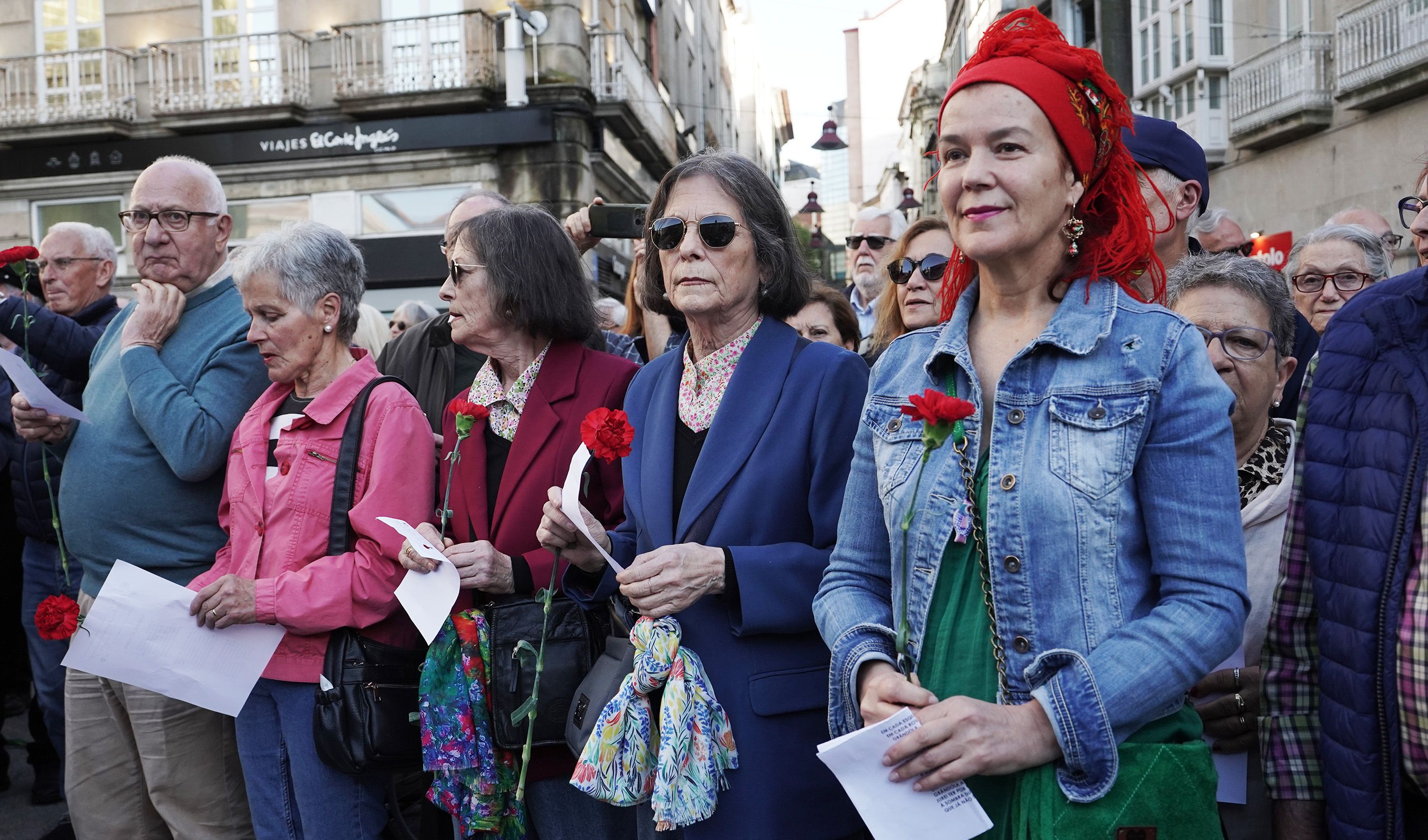 Multitudinaria cantata de 'Grândola Vila Morena'