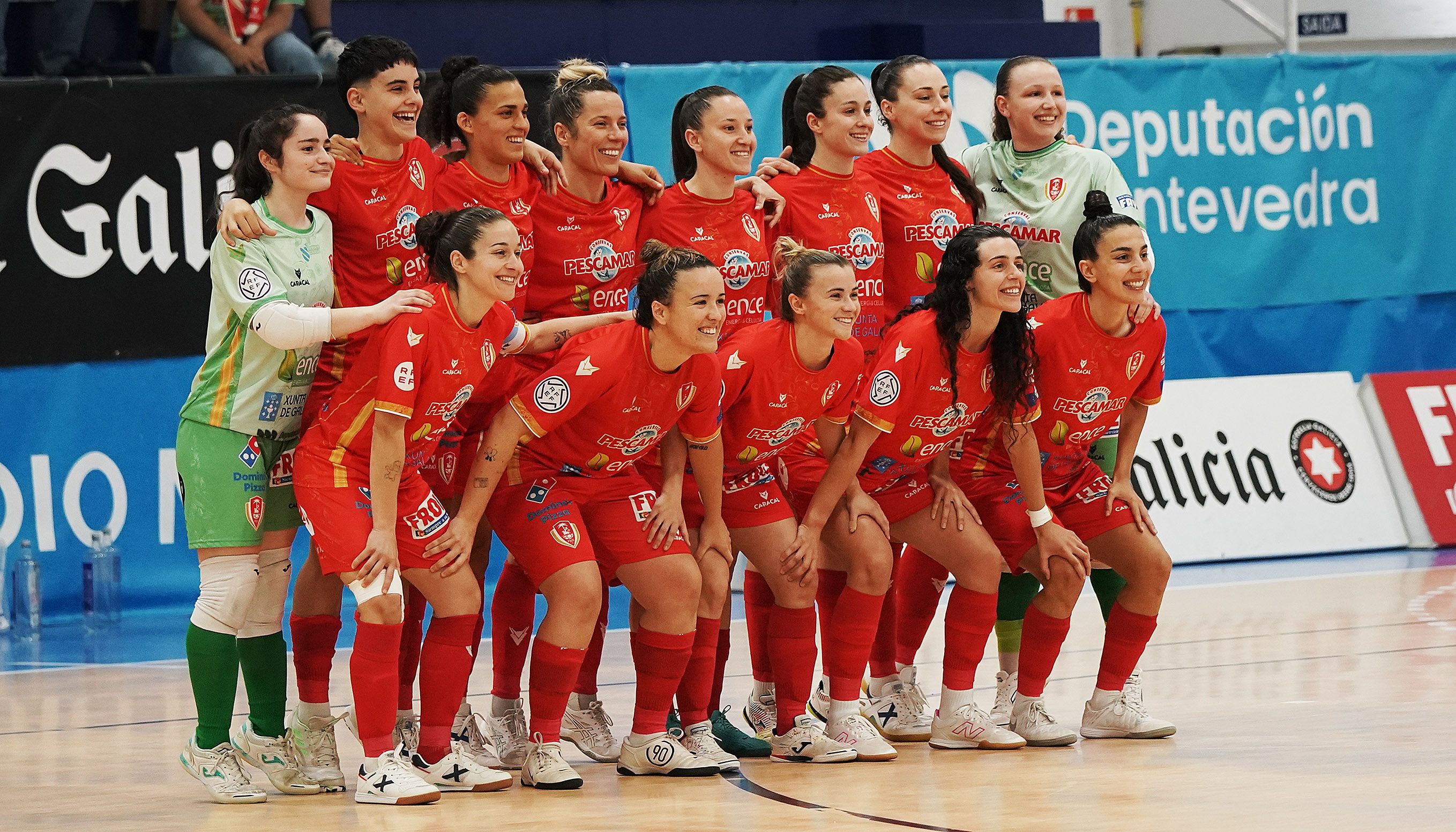 Partido de liga entre Poio Pescamar y Ourense Ontime en A Seca