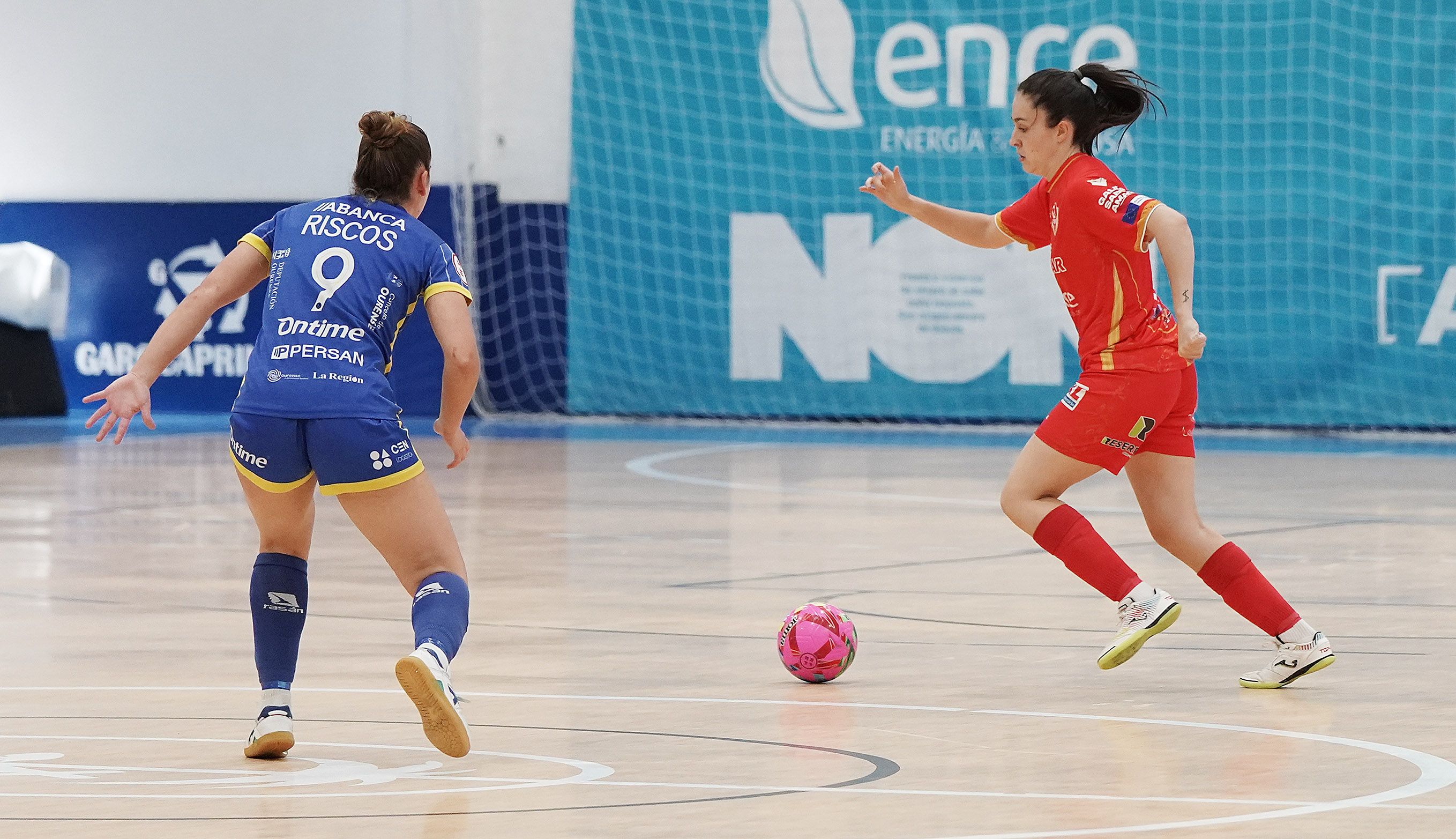 Partido de liga entre Poio Pescamar y Ourense Ontime en A Seca