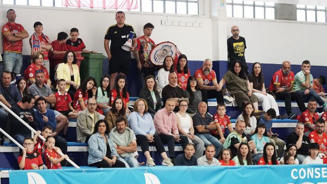 Partido de liga entre Poio Pescamar y Ourense Ontime en A Seca