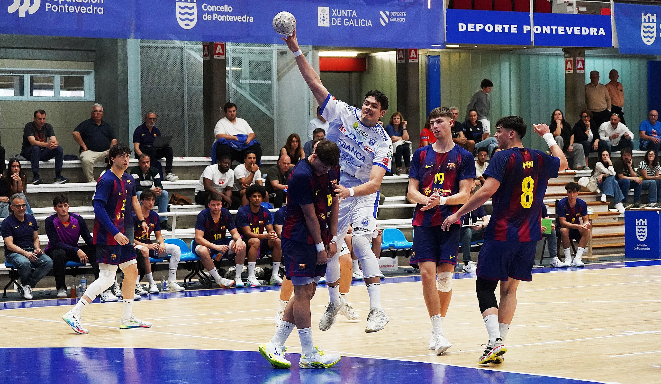 Partido entre Cisne e Barça Atletic no Municipal