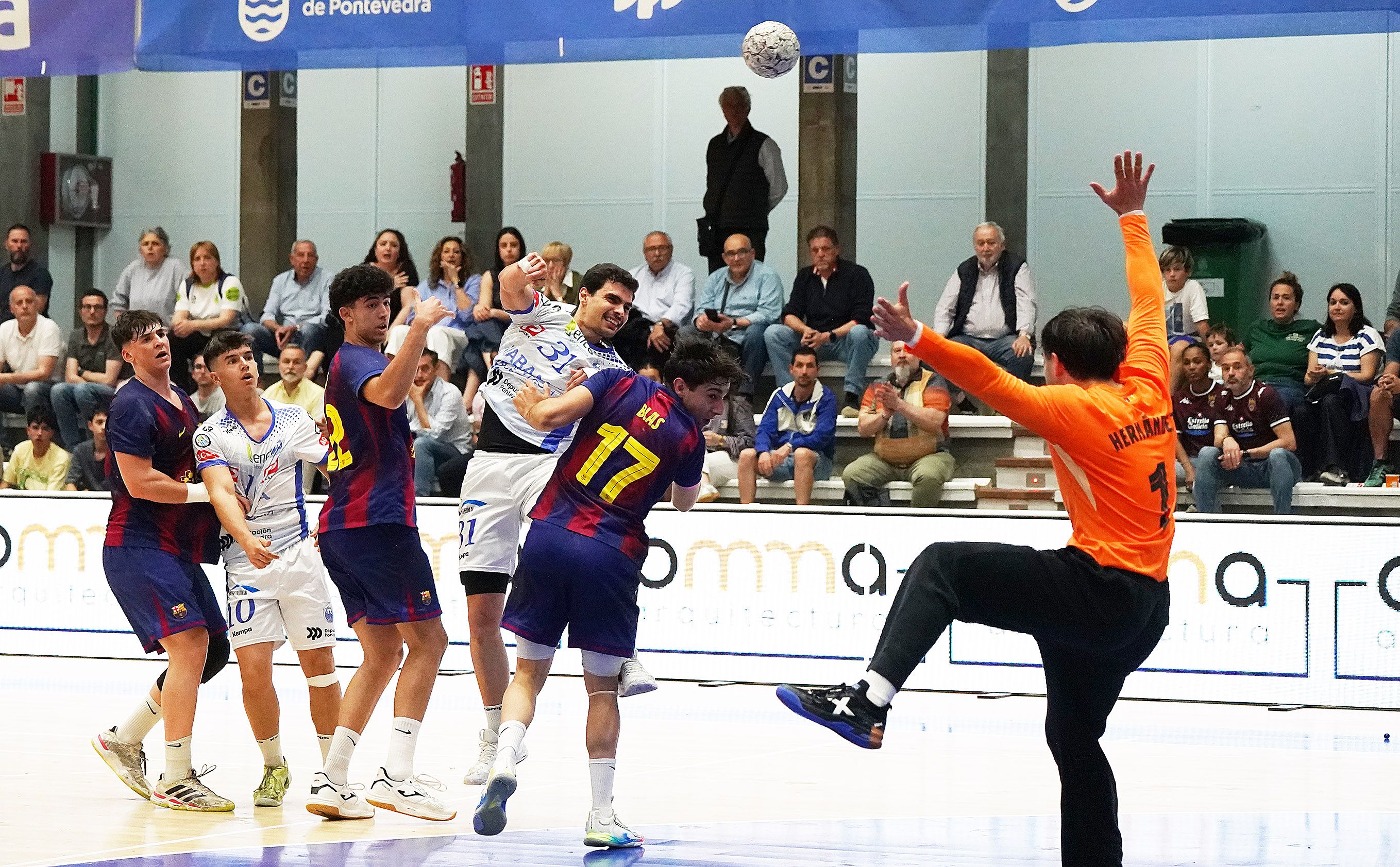 Partido entre Cisne e Barça Atletic no Municipal