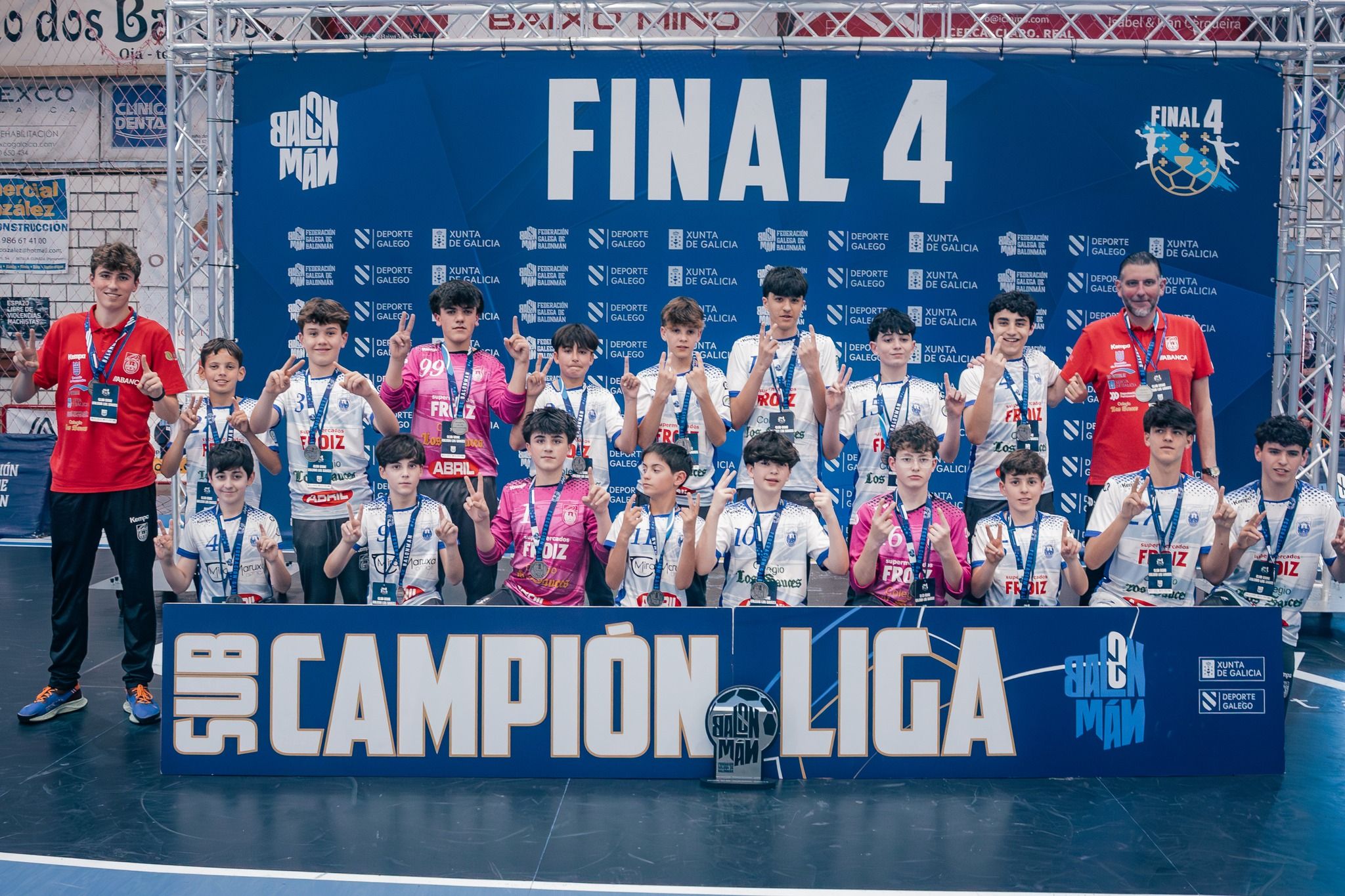 Equipo infantil masculino del Club Cisne