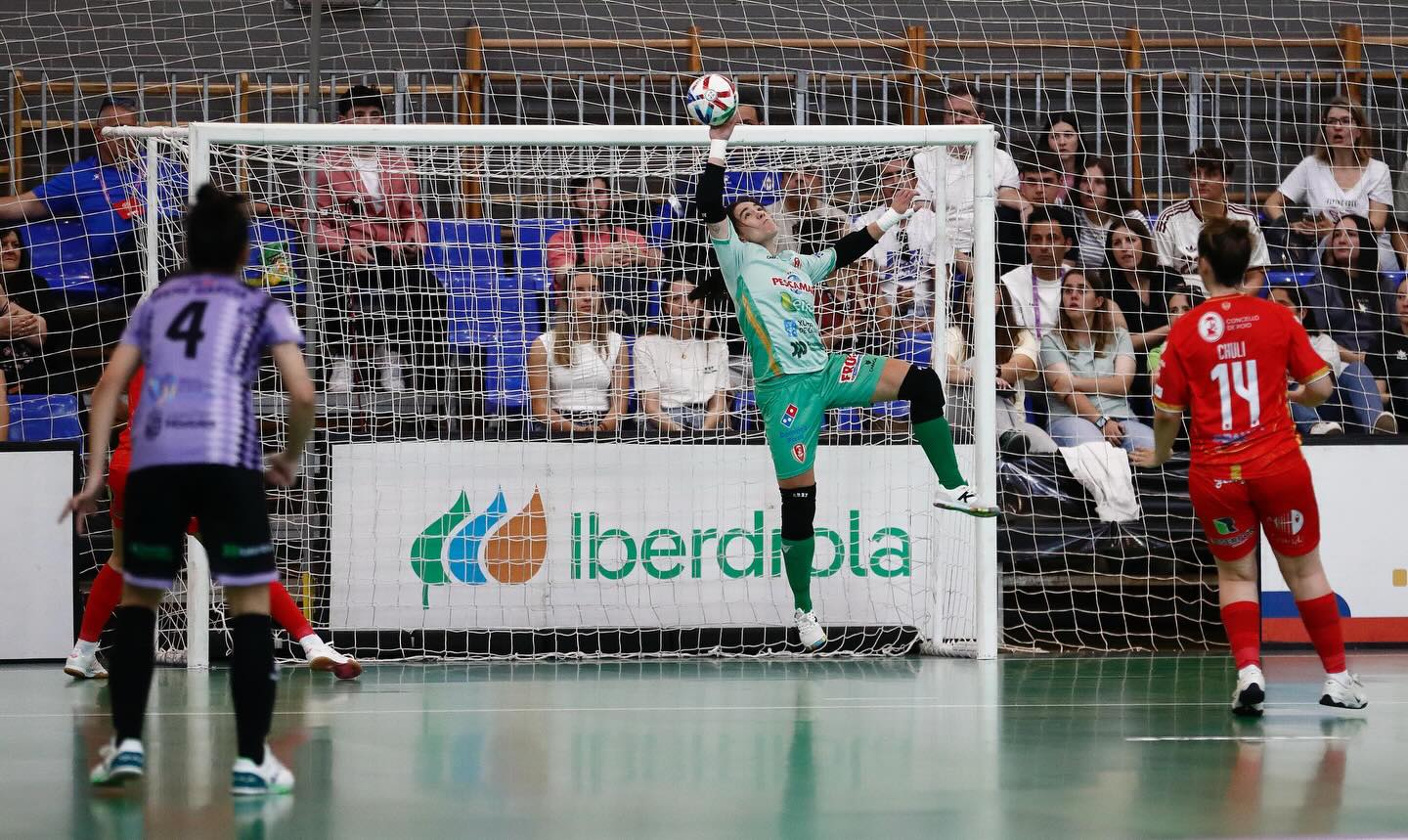 Partido de Copa de la Reina entre Poio Pescamar y MRB Móstoles
