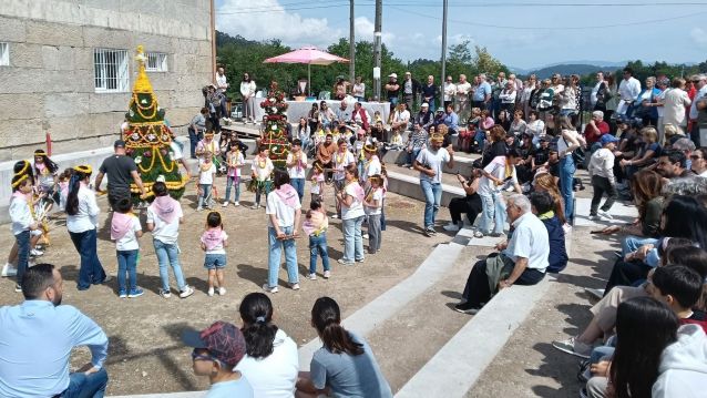 Participantes no Festival dos Maios de Vilaboa Participantes no Festival dos Maios de Vilaboa
