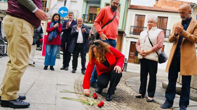 'Piedras de memoria' con las que Vilagarcía recuerda a los deportados a campos nazis 'Piedras de memoria' con las que Vilagarcía recuerda a los deportados a campos nazis