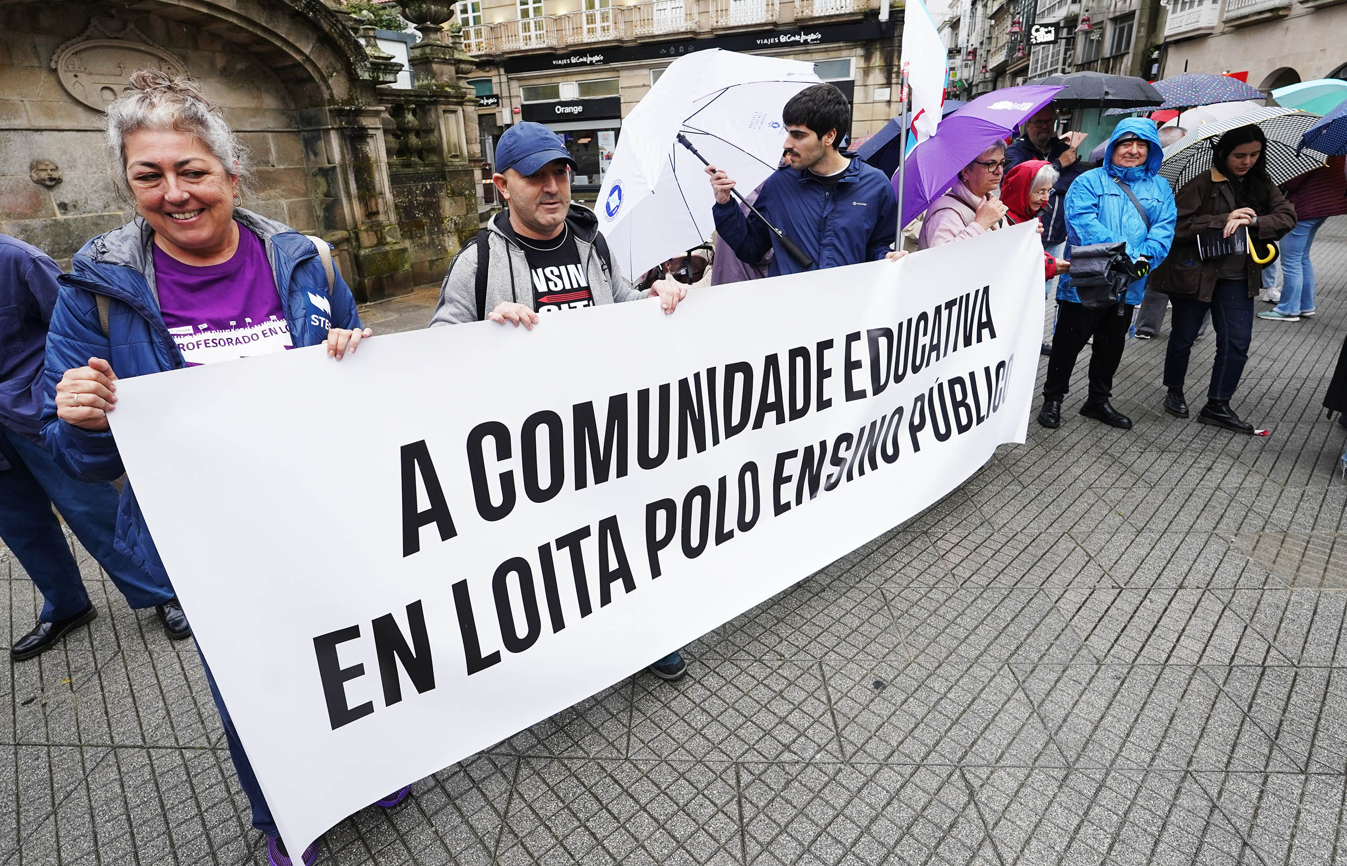 Concentración en defensa de la Enseñanza Pública Concentración en defensa de la Enseñanza Pública