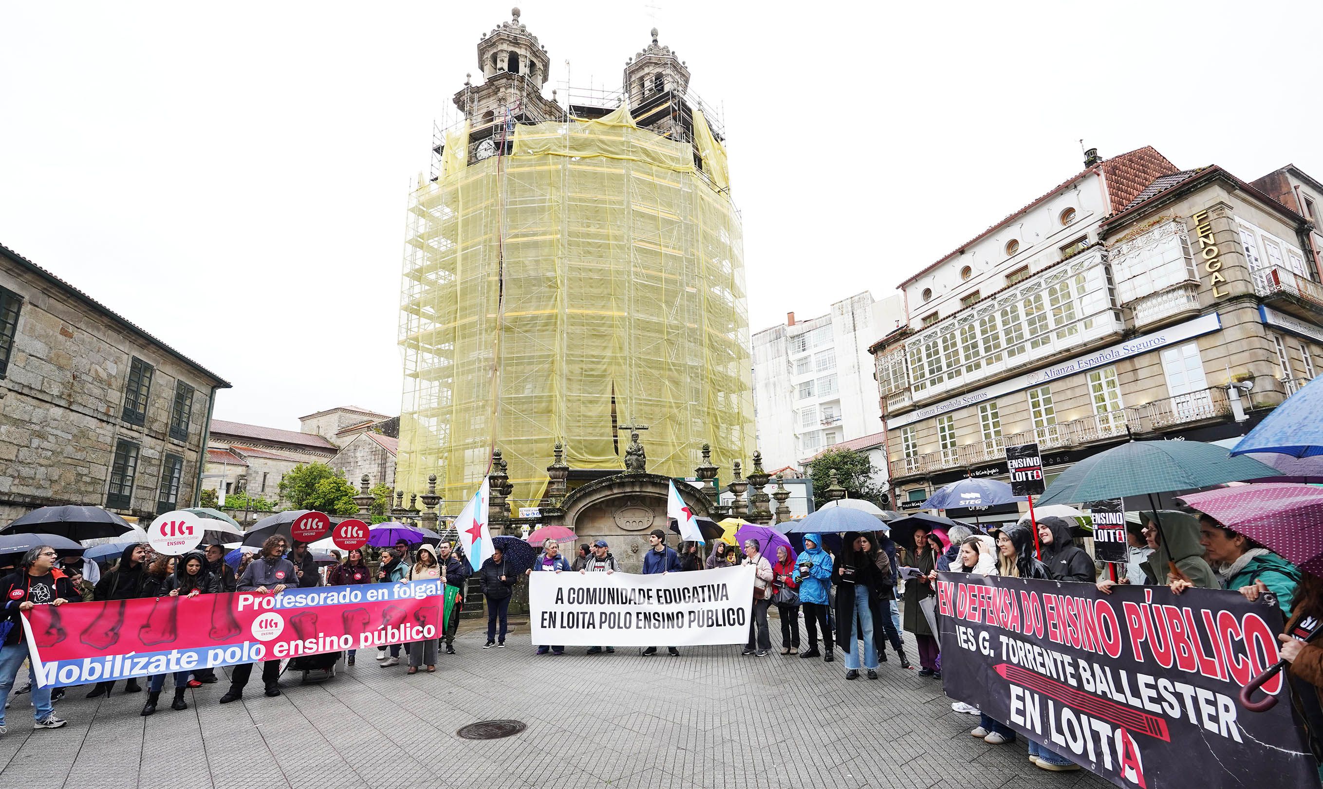 Concentración en defensa de la Enseñanza Pública