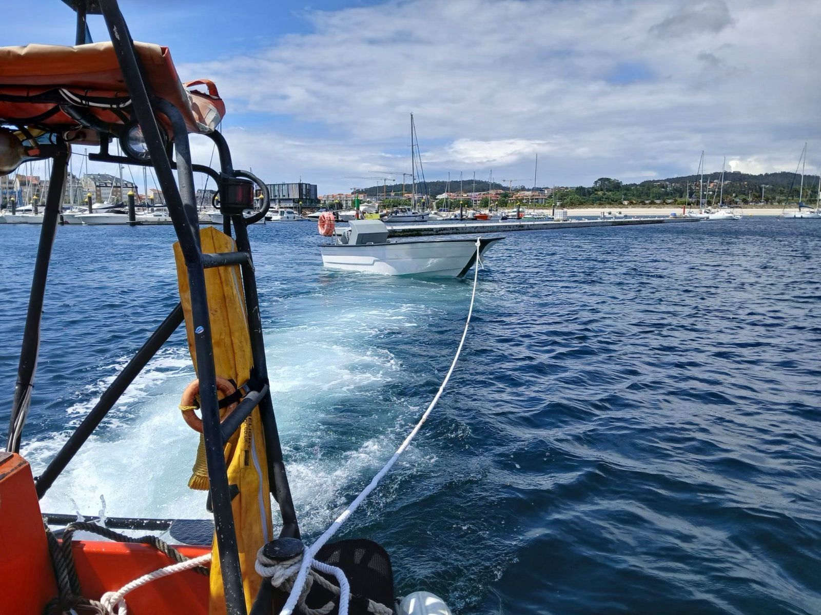 El servicio de Gardacostas intervenía en la ría de Pontevedra
