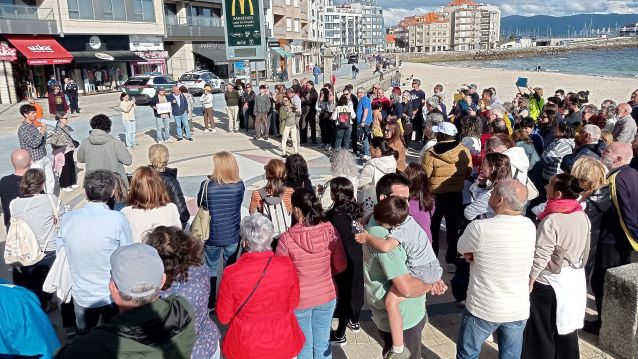 Acto contra a retirada da balaustrada de pedra do paseo de Silgar Acto contra a retirada da balaustrada de pedra do paseo de Silgar