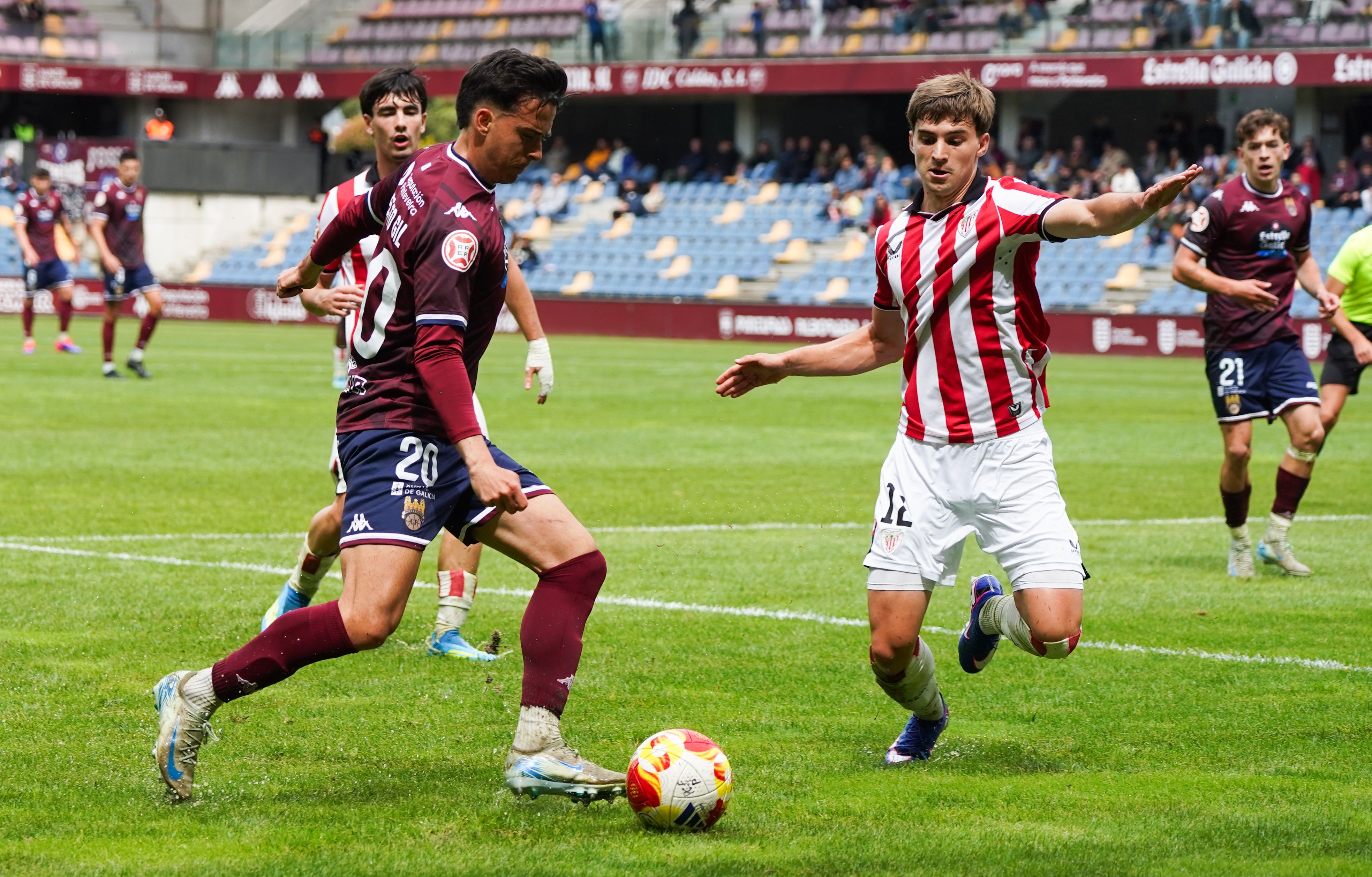 Partido entre Pontevedra CF e Athletic B no Municipal de Pasarón