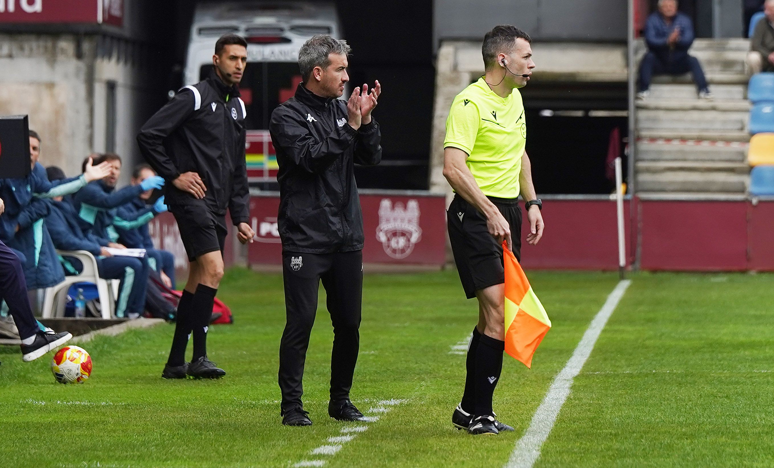 Partido entre Pontevedra CF e Athletic Club B