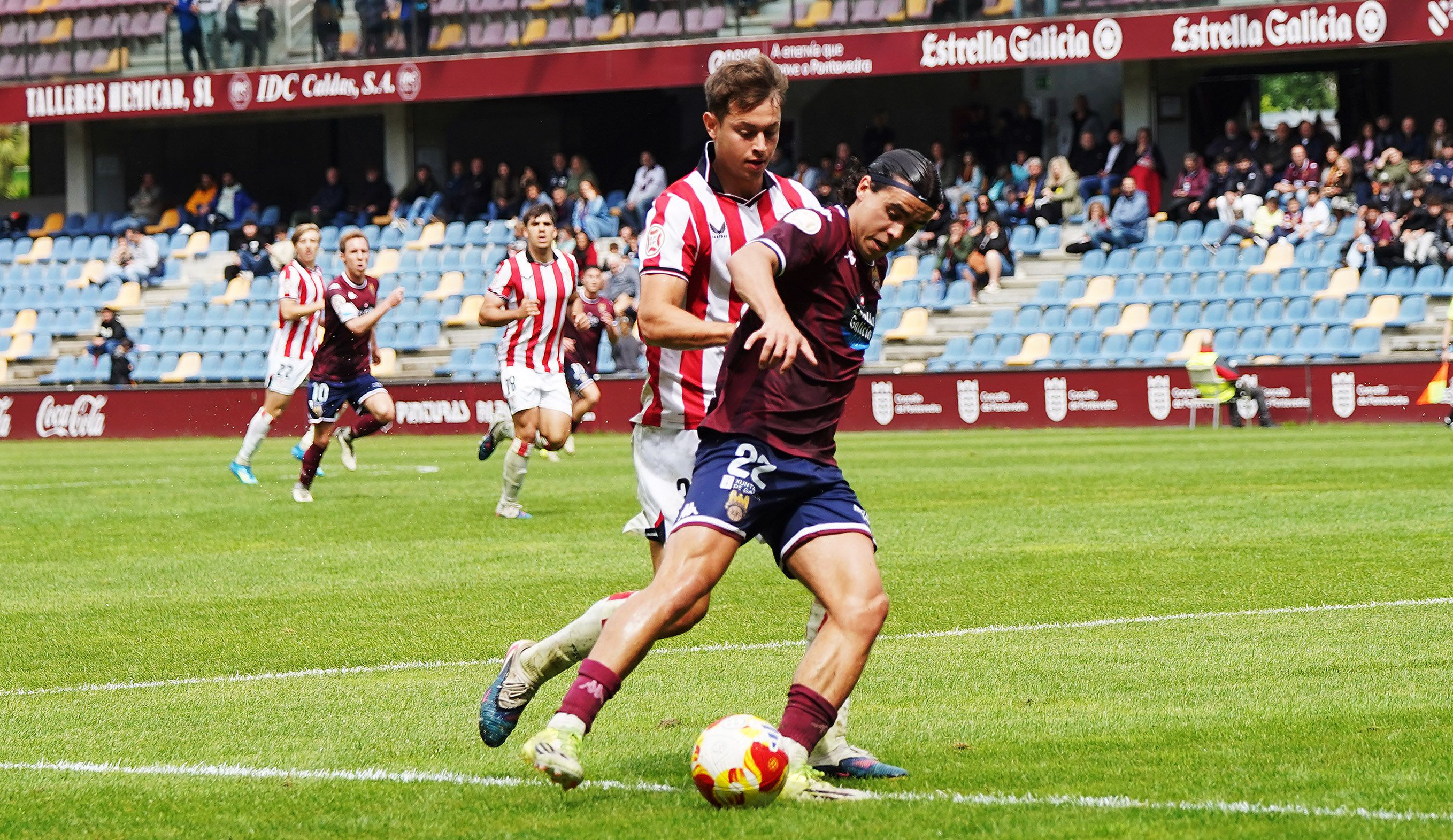Partido entre Pontevedra CF e Athletic Club B