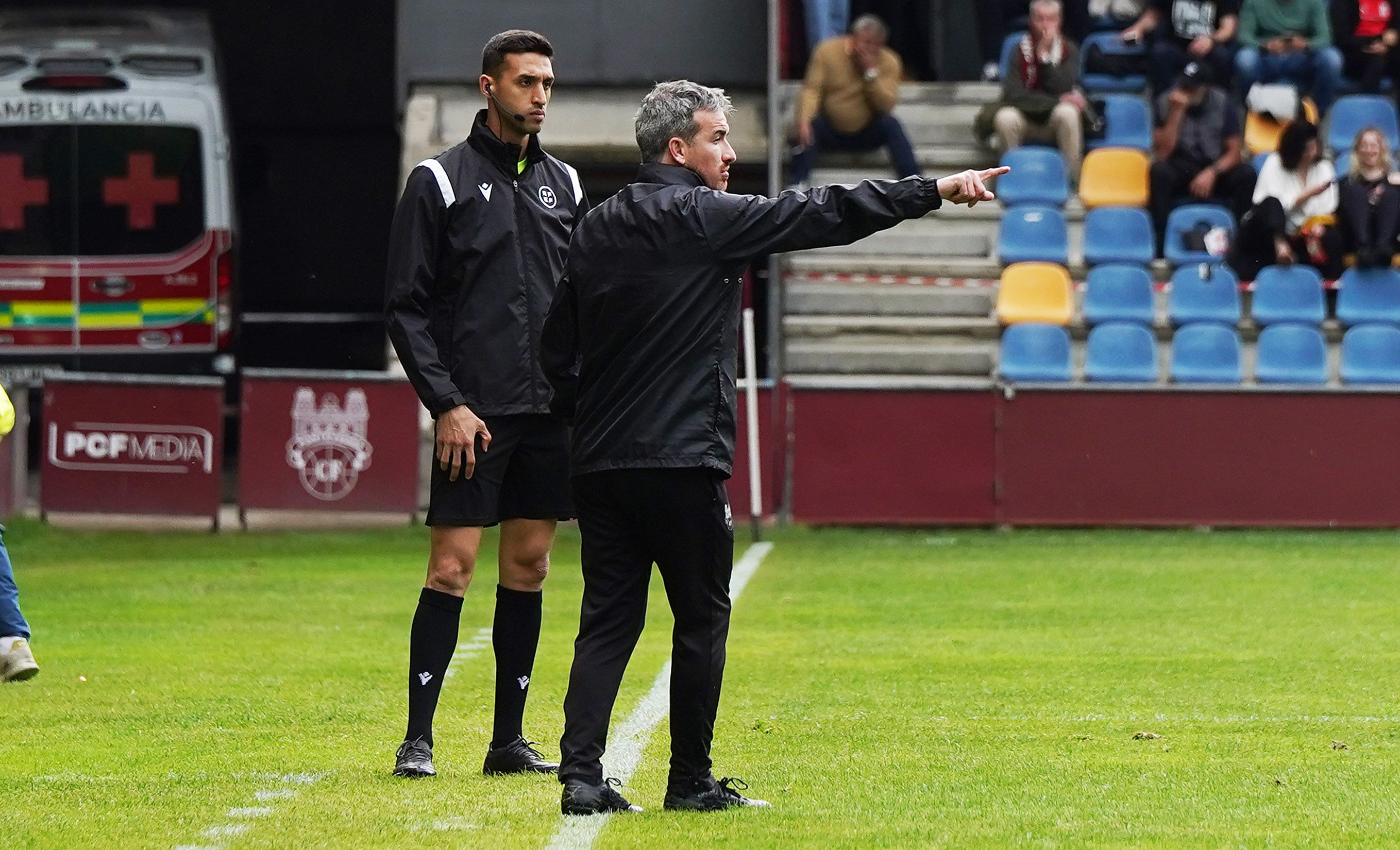 Partido entre Pontevedra CF e Athletic Club B