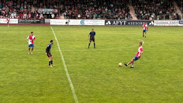 Partido entre Arosa y Céltiga en A Lomba
