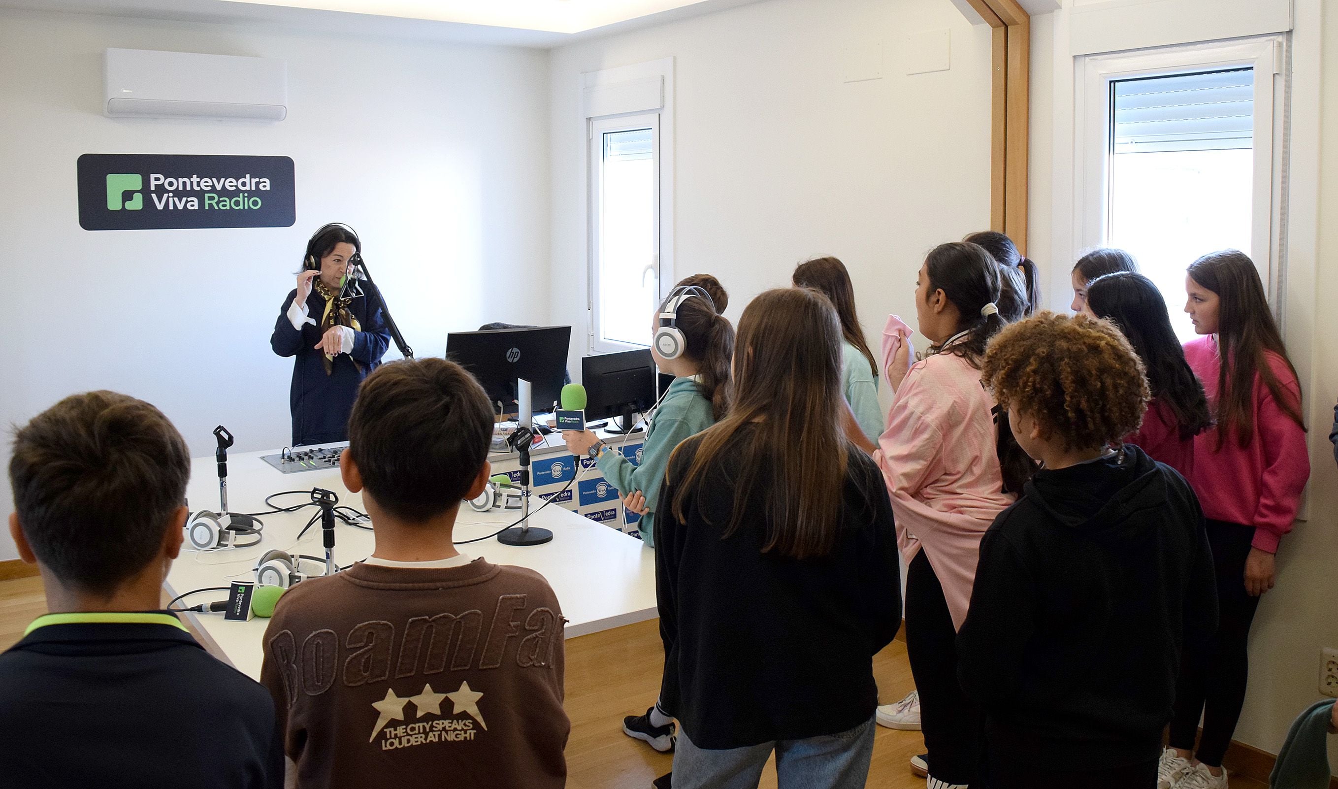 Estudantes do CEIP de Marcón (Pontevedra), en PontevedraViva Radio