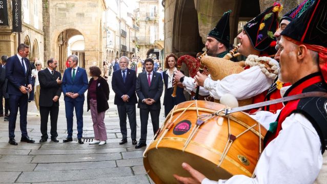 Pleno extraordinario de la RAG por el Día das Letras Galegas Pleno extraordinario de la RAG por el Día das Letras Galegas
