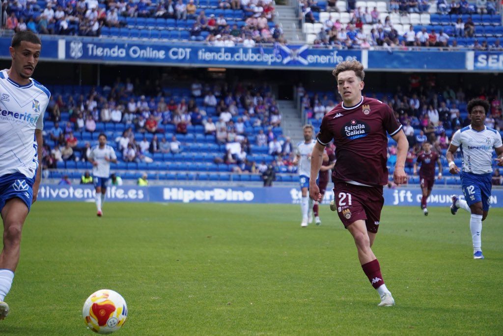 Partido entre Tenerife e Pontevedra no Heliodoro Rodríguez López