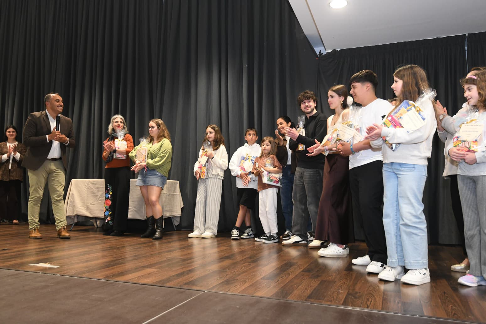 Entrega de los premios del certamen Xaime Illa Couto en Raxó