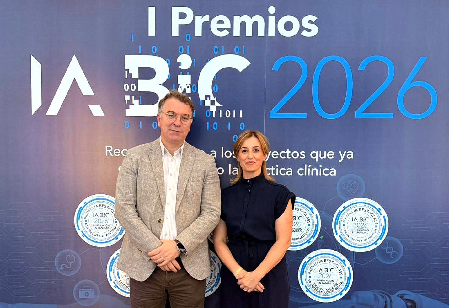 El equipo del servicio de Digestivo, que encabeza Juan Turnes, recibía el premio en Madrid